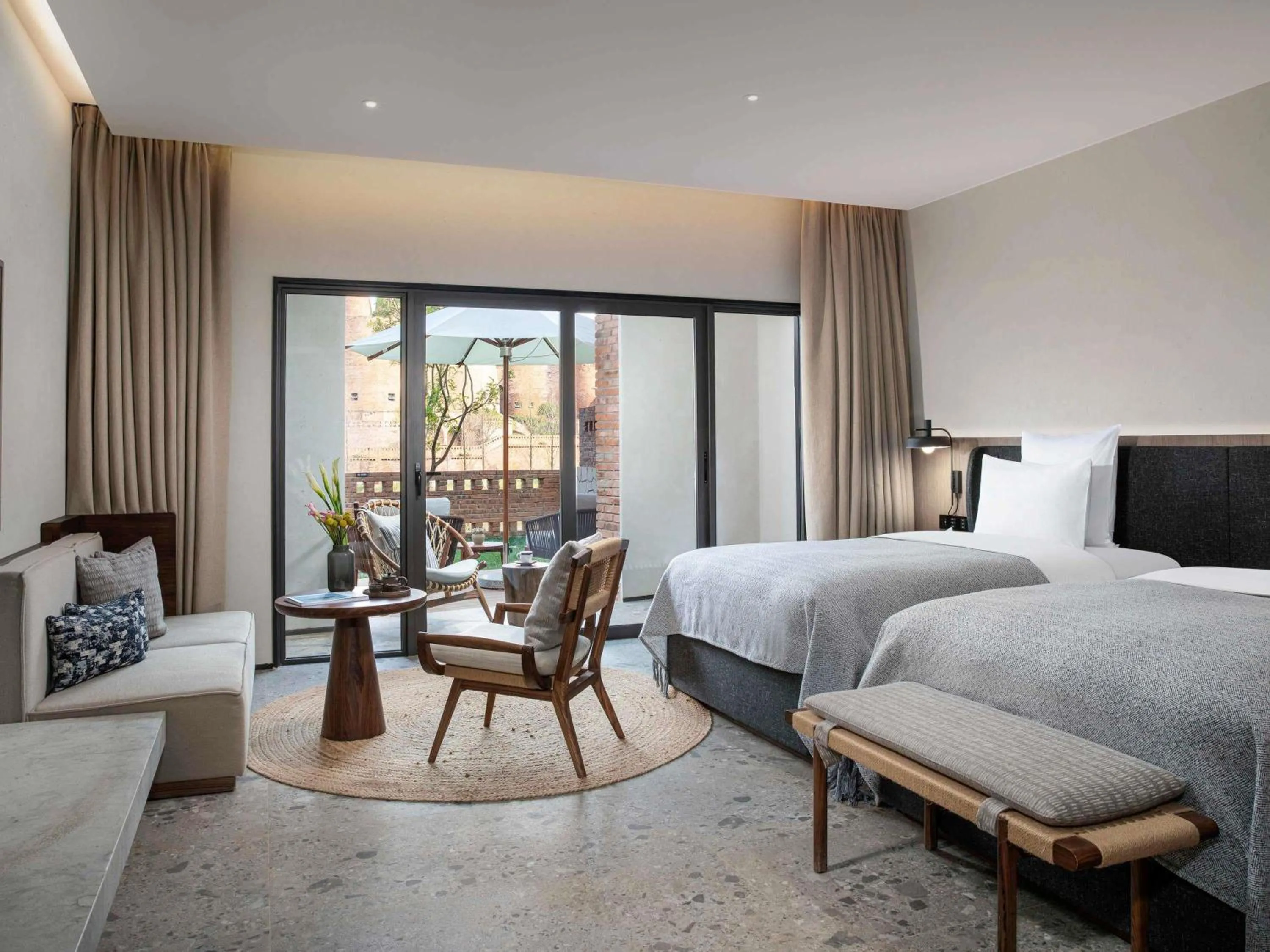 Bedroom, Bed in DongFengYun Hotel Mi'Le - MGallery Collection