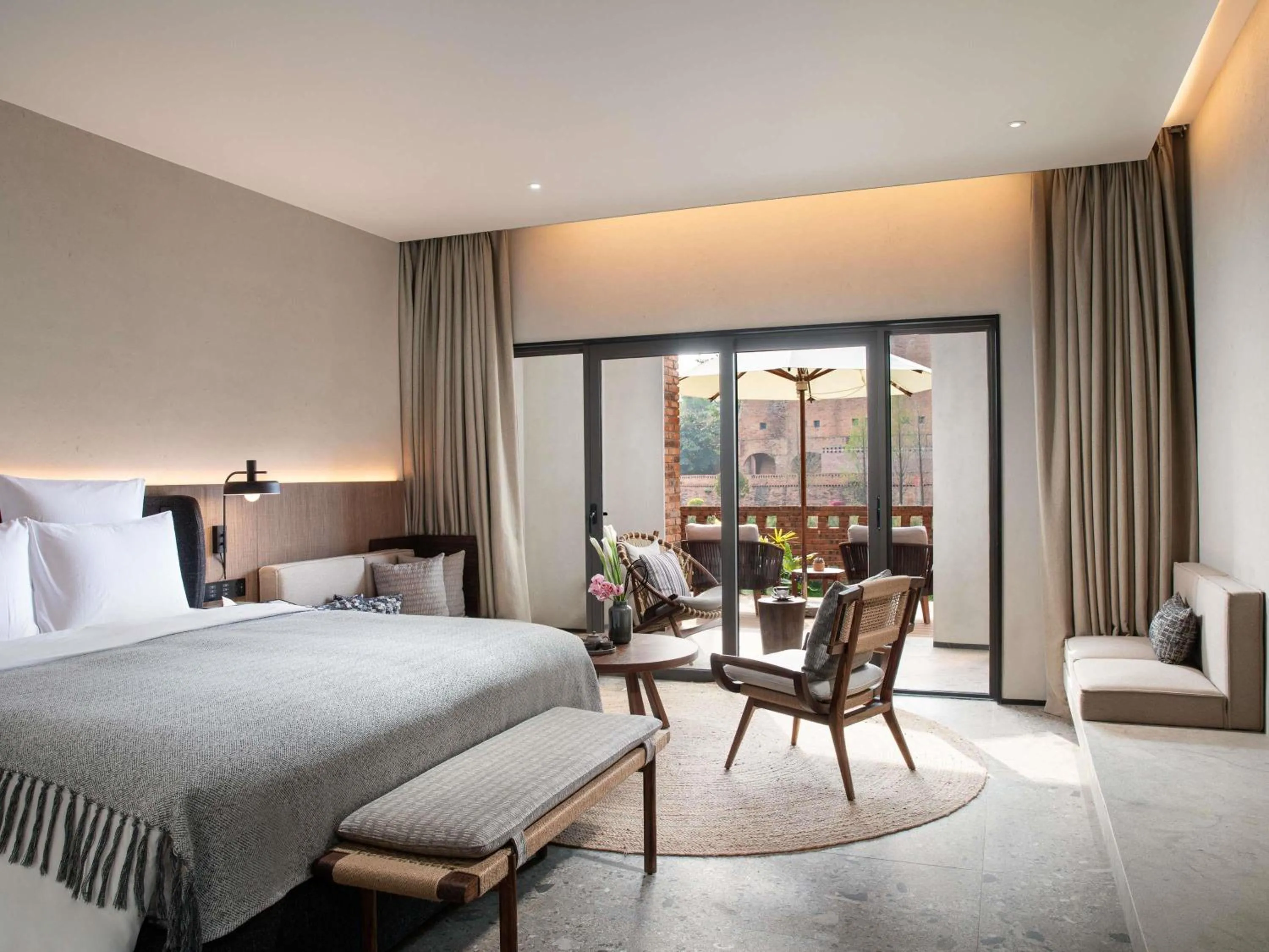 Bedroom, Bed in DongFengYun Hotel Mi'Le - MGallery Collection