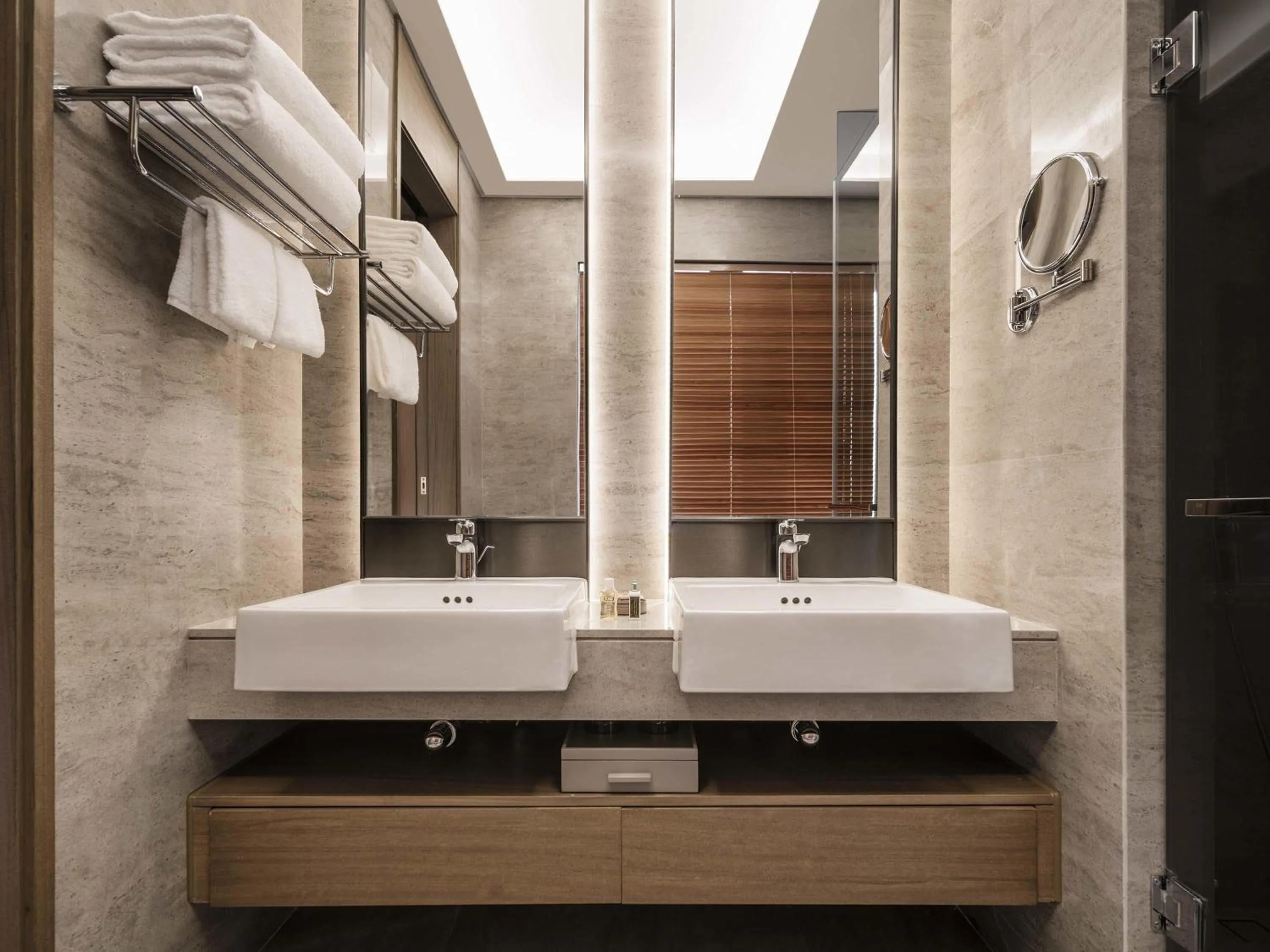 Bedroom in Ocean Spring Resort Chengdu - MGallery Collection