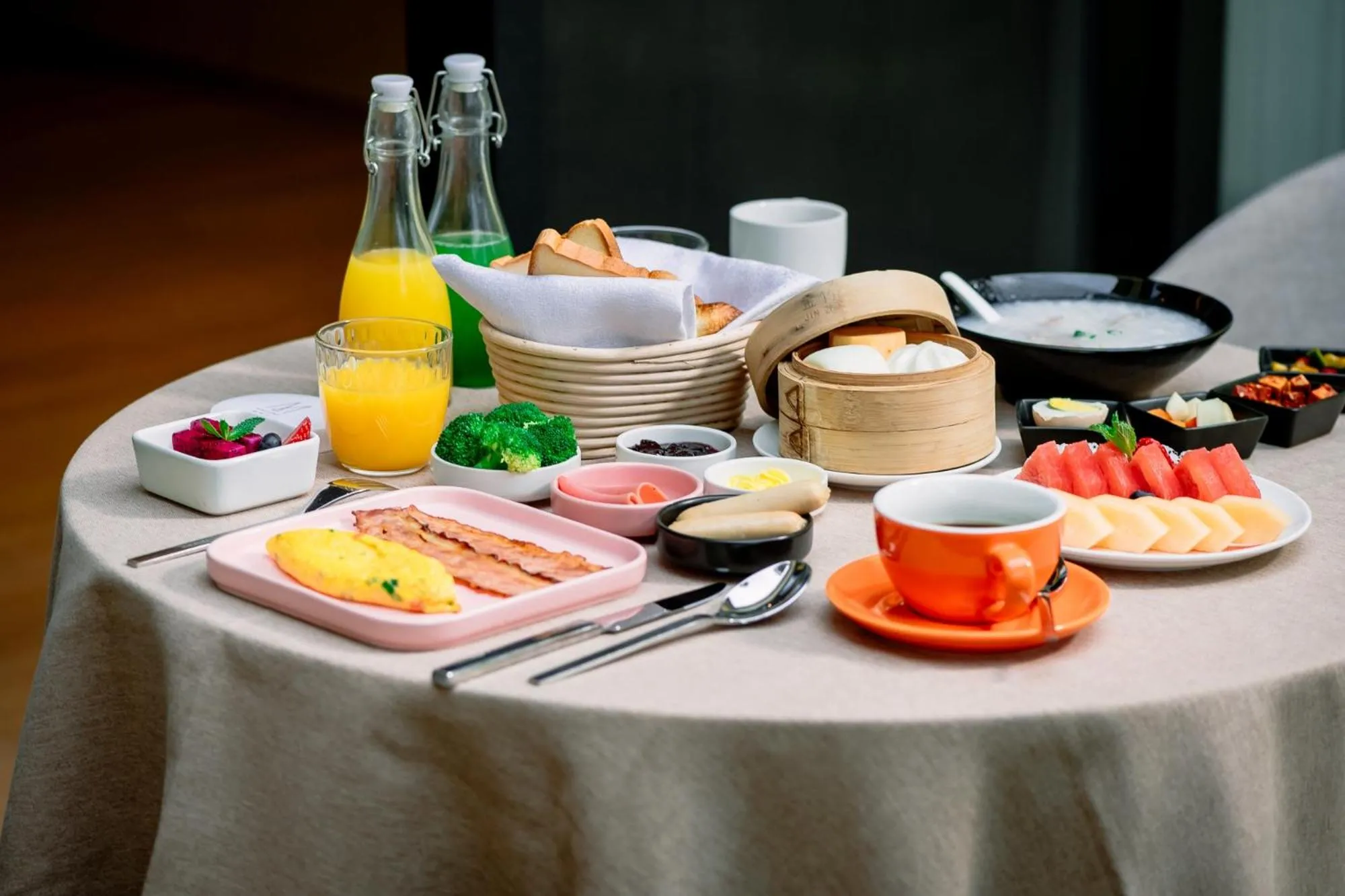 Breakfast in Ocean Spring Resort Chengdu - MGallery Collection