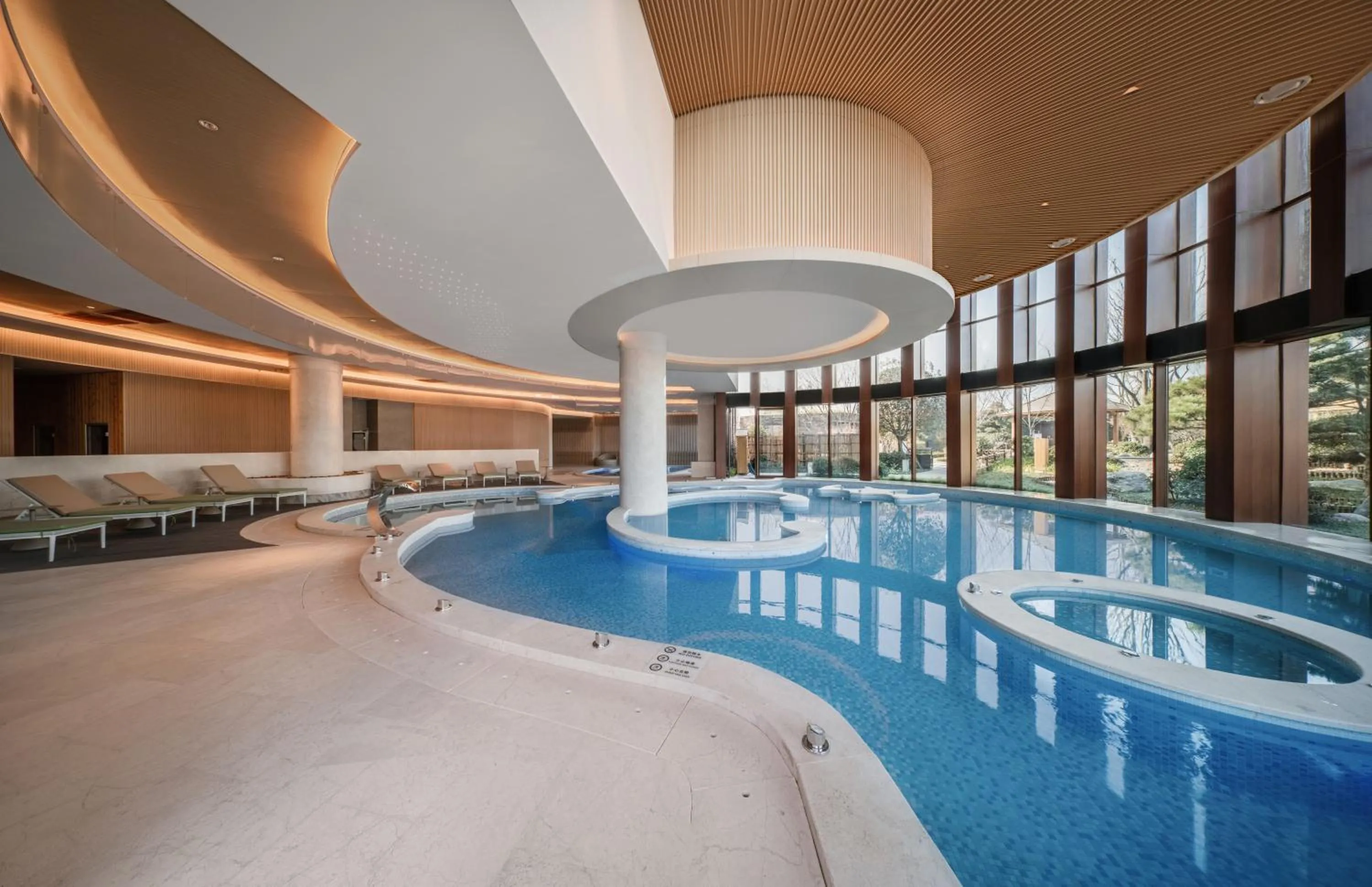 Swimming pool in Ocean Spring Resort Chengdu - MGallery Collection