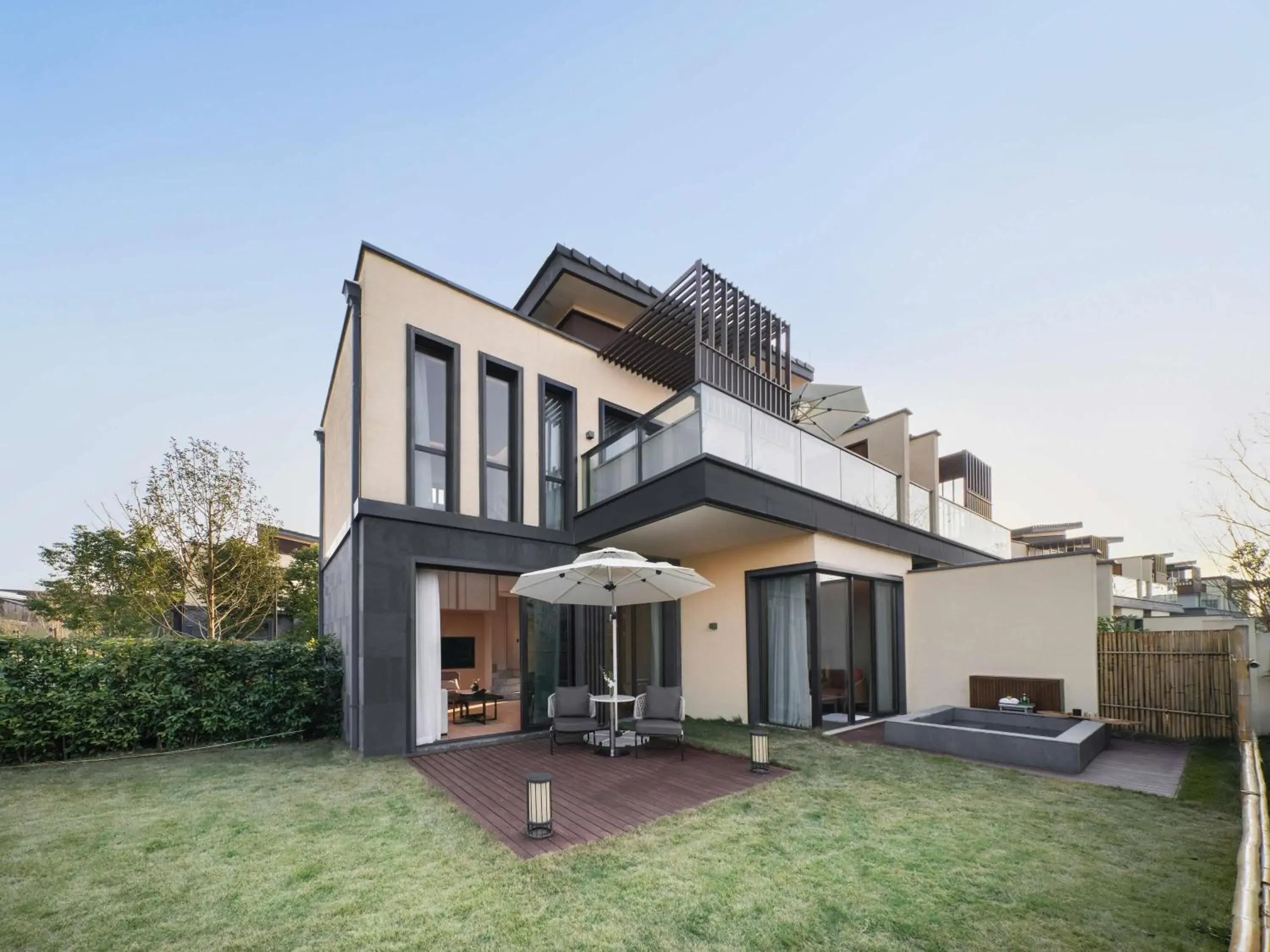 Property building in Ocean Spring Resort Chengdu - MGallery Collection Property building in Ocean Spring Resort Chengdu - MGallery Collection