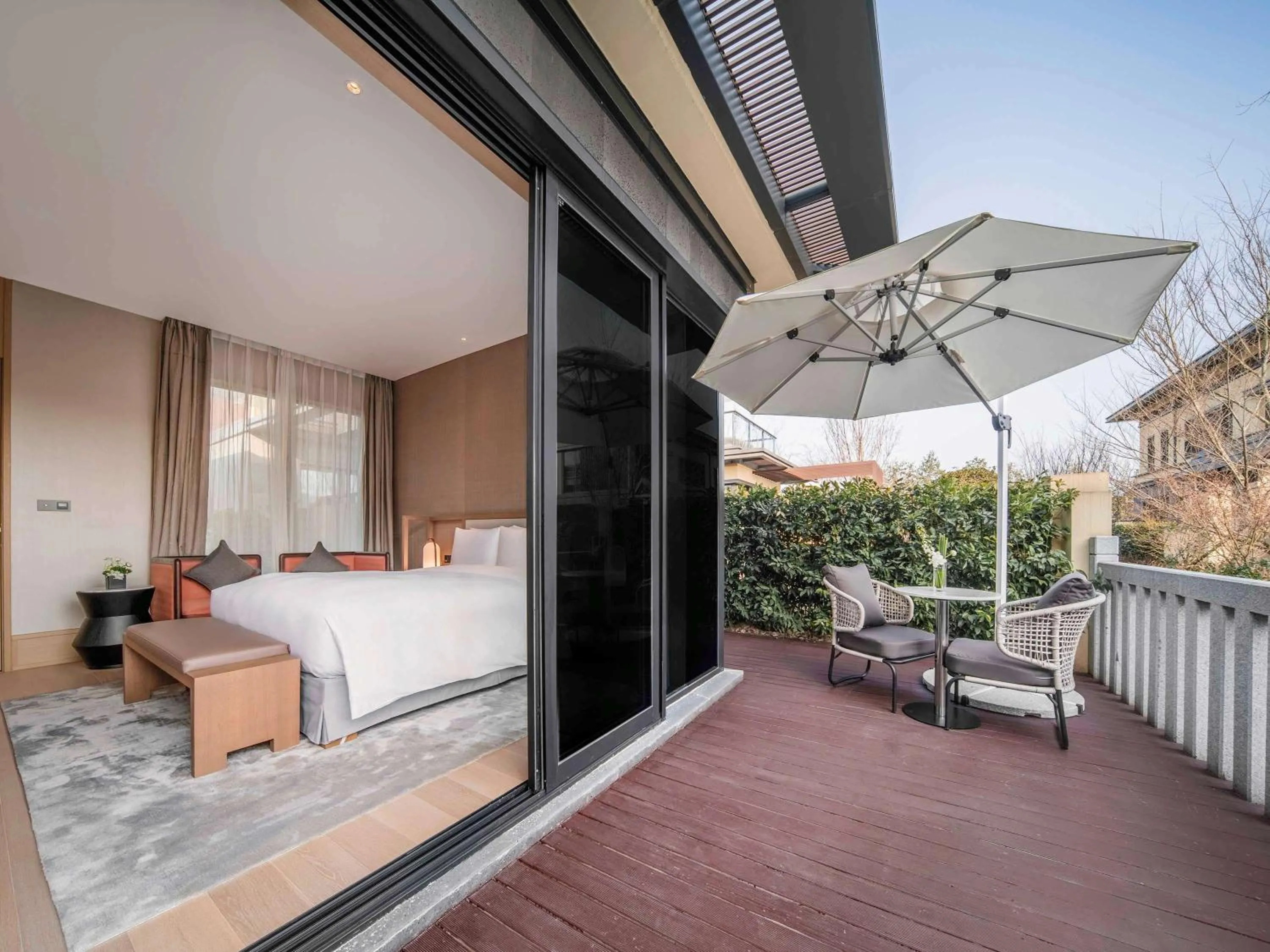 Photo of the whole room, Bed in Ocean Spring Resort Chengdu - MGallery Collection