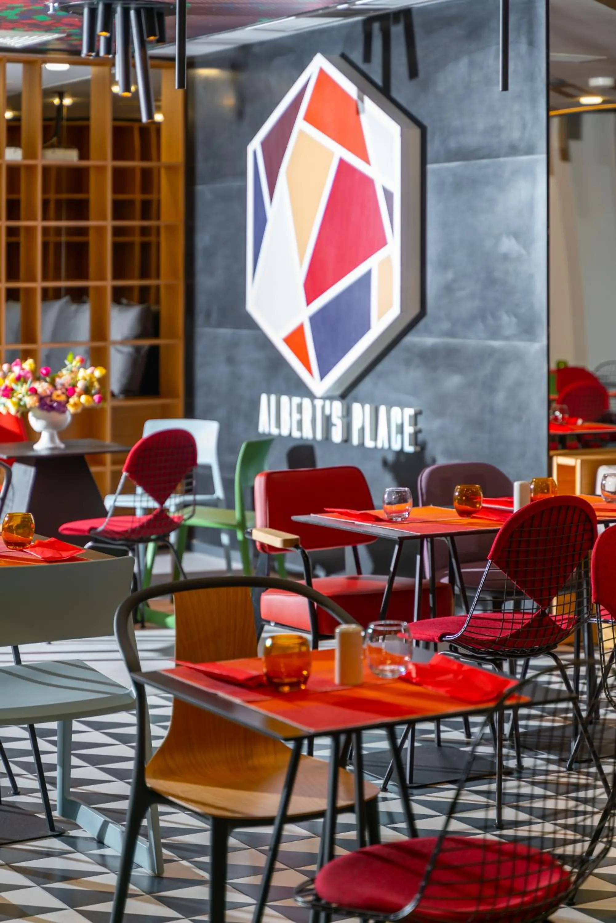 Restaurant/places to eat in ibis Bucharest Politehnica