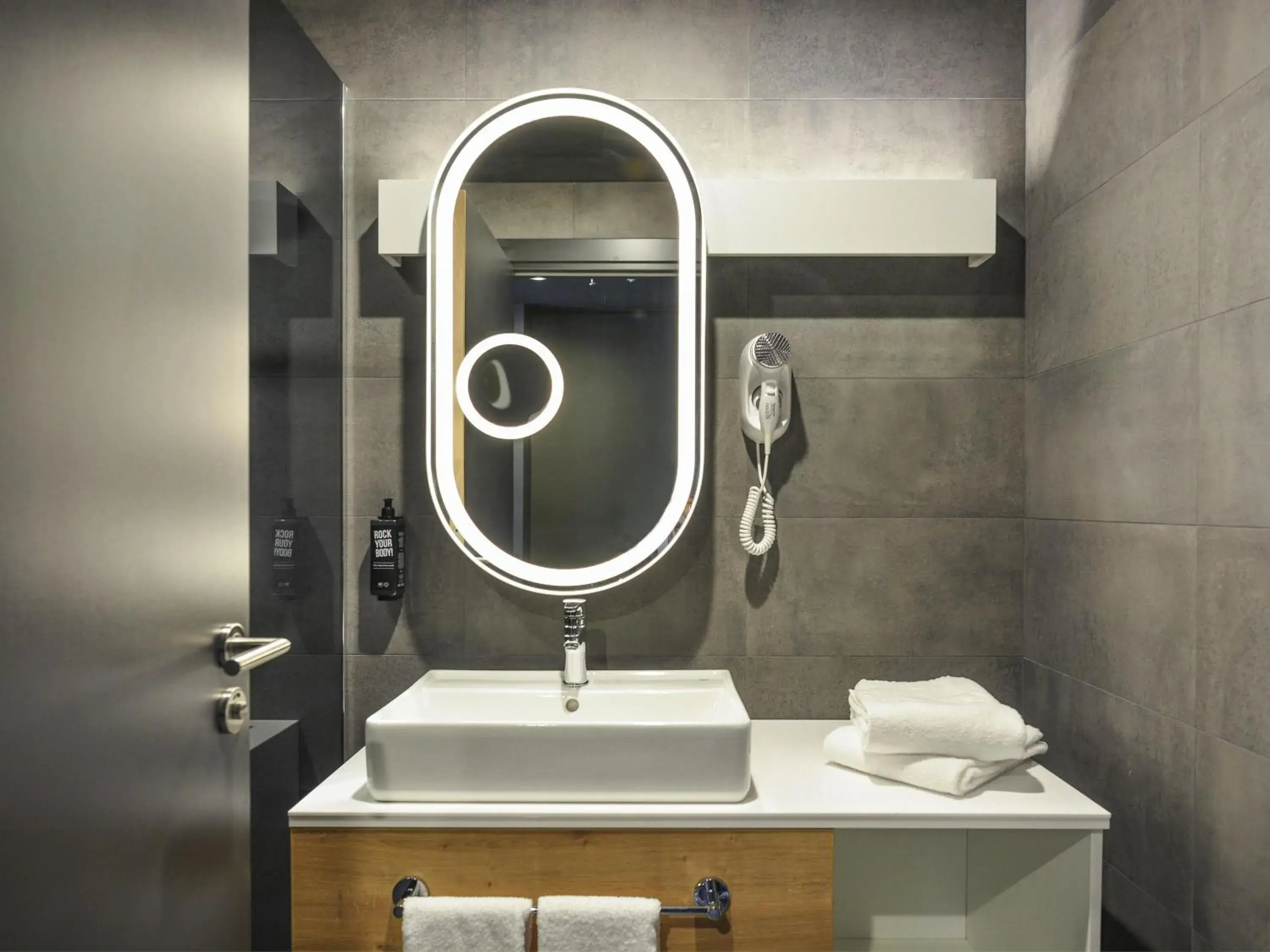 Bedroom in ibis Bucharest Politehnica Bedroom in ibis Bucharest Politehnica