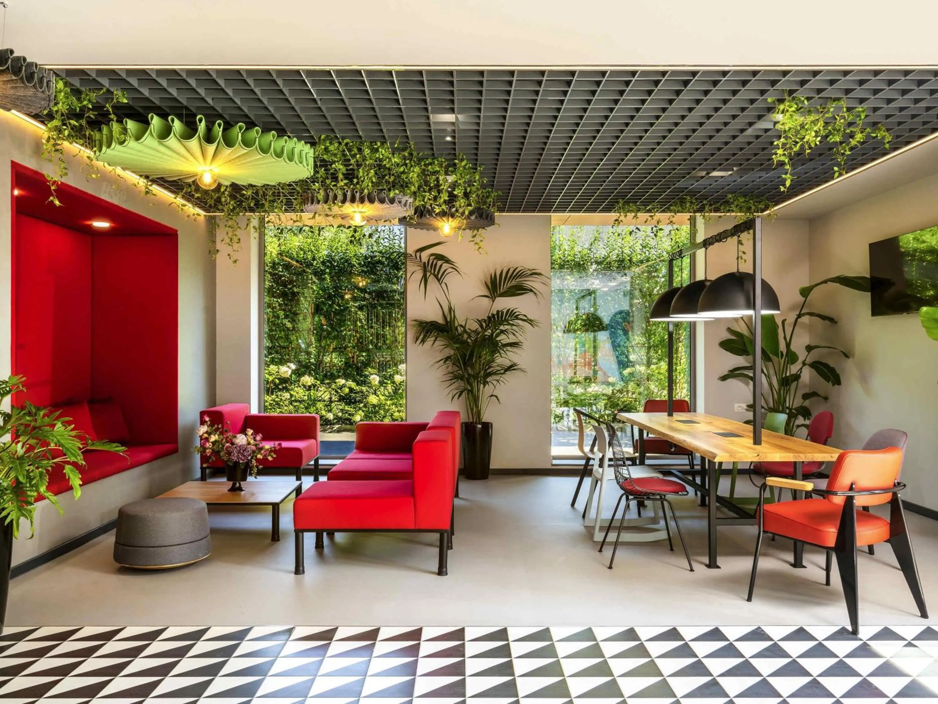 Lounge or bar in ibis Bucharest Politehnica