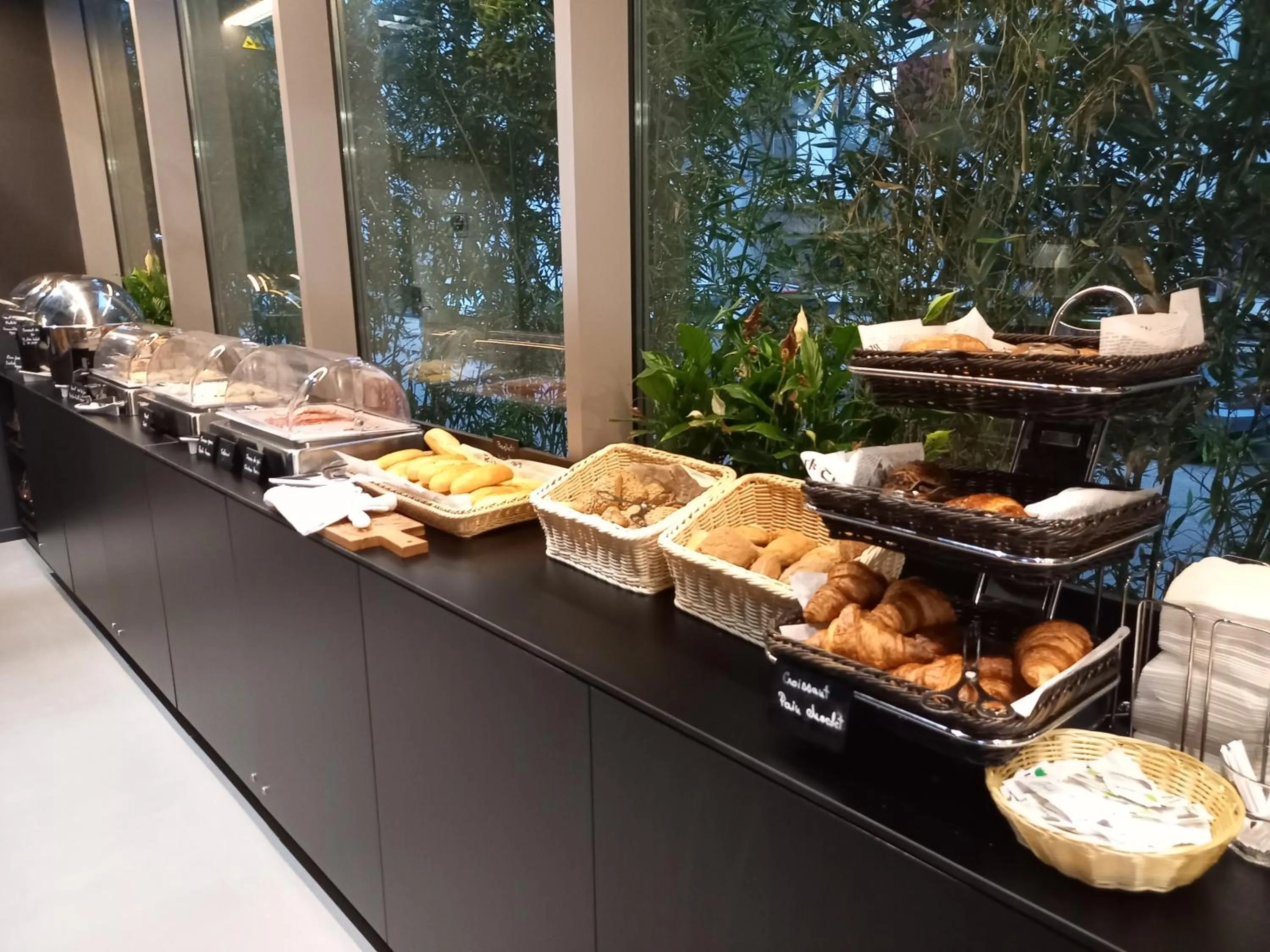 Food and drinks in ibis Bucharest Politehnica