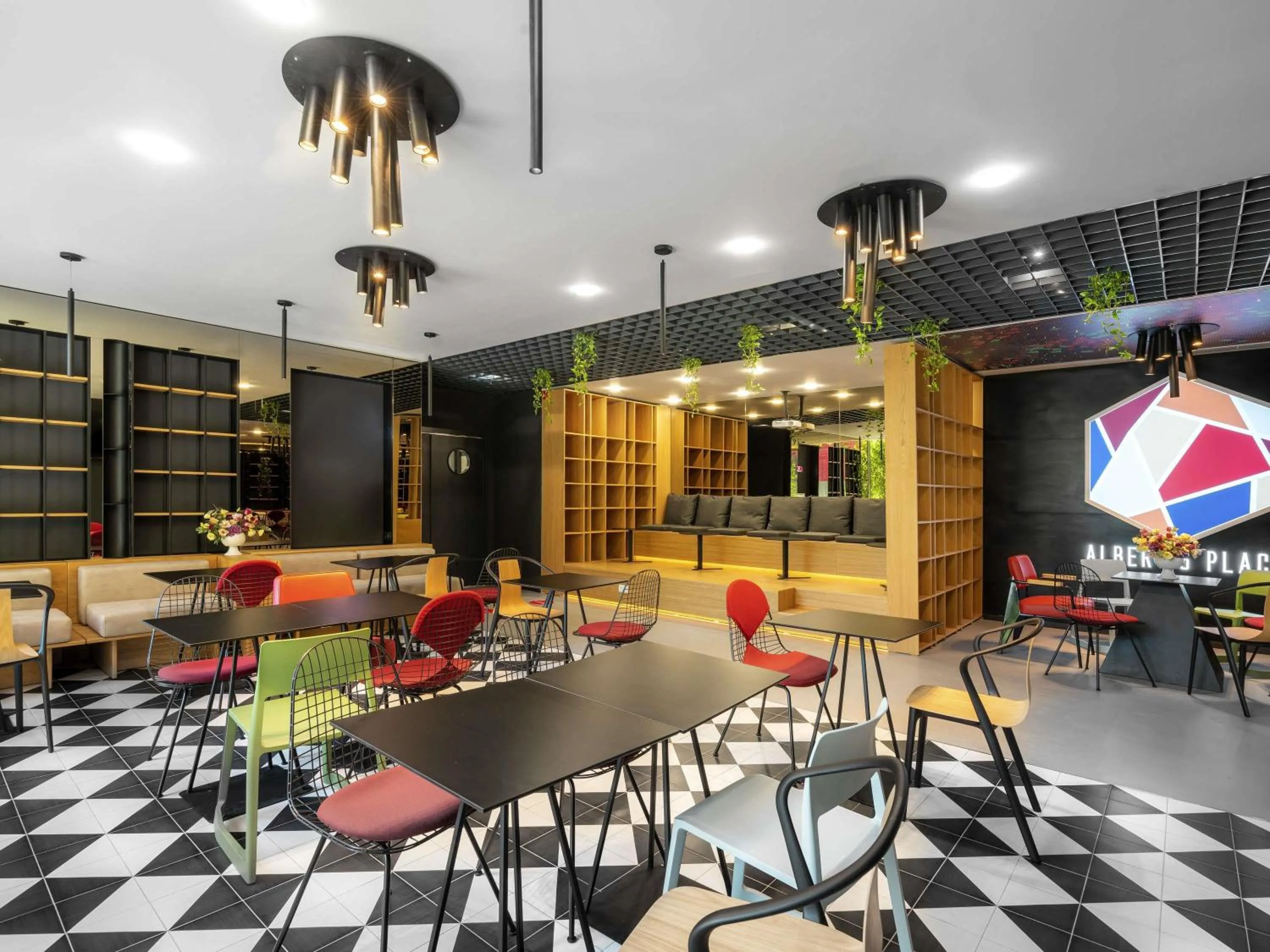 Restaurant/places to eat in ibis Bucharest Politehnica