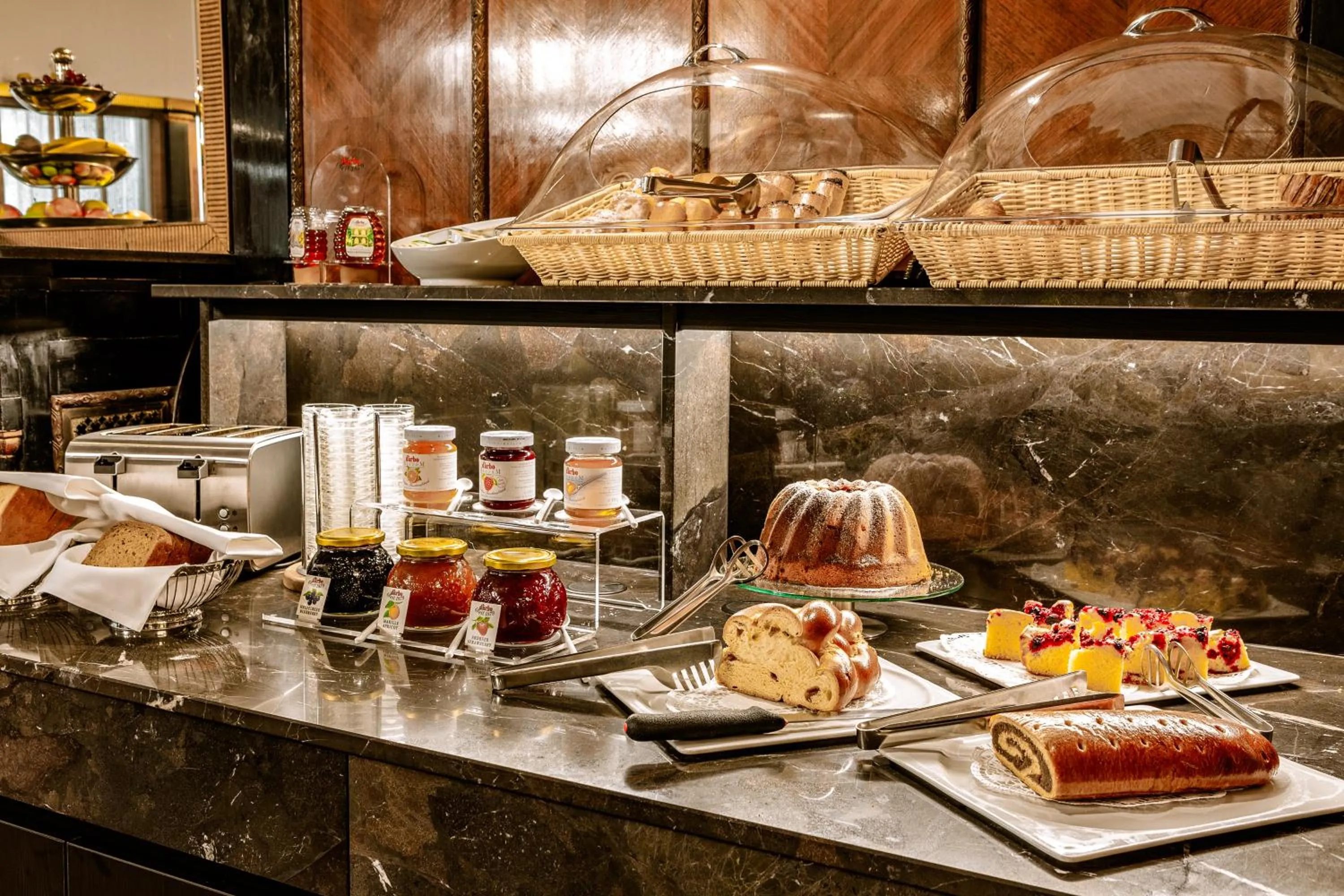 Buffet breakfast in Hotel Erzherzog Rainer