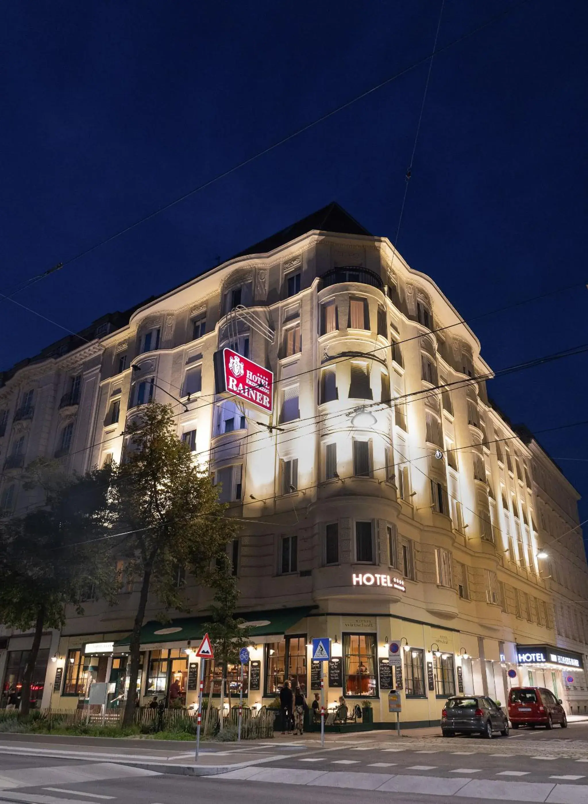Facade/entrance in Hotel Erzherzog Rainer Facade/entrance in Hotel Erzherzog Rainer