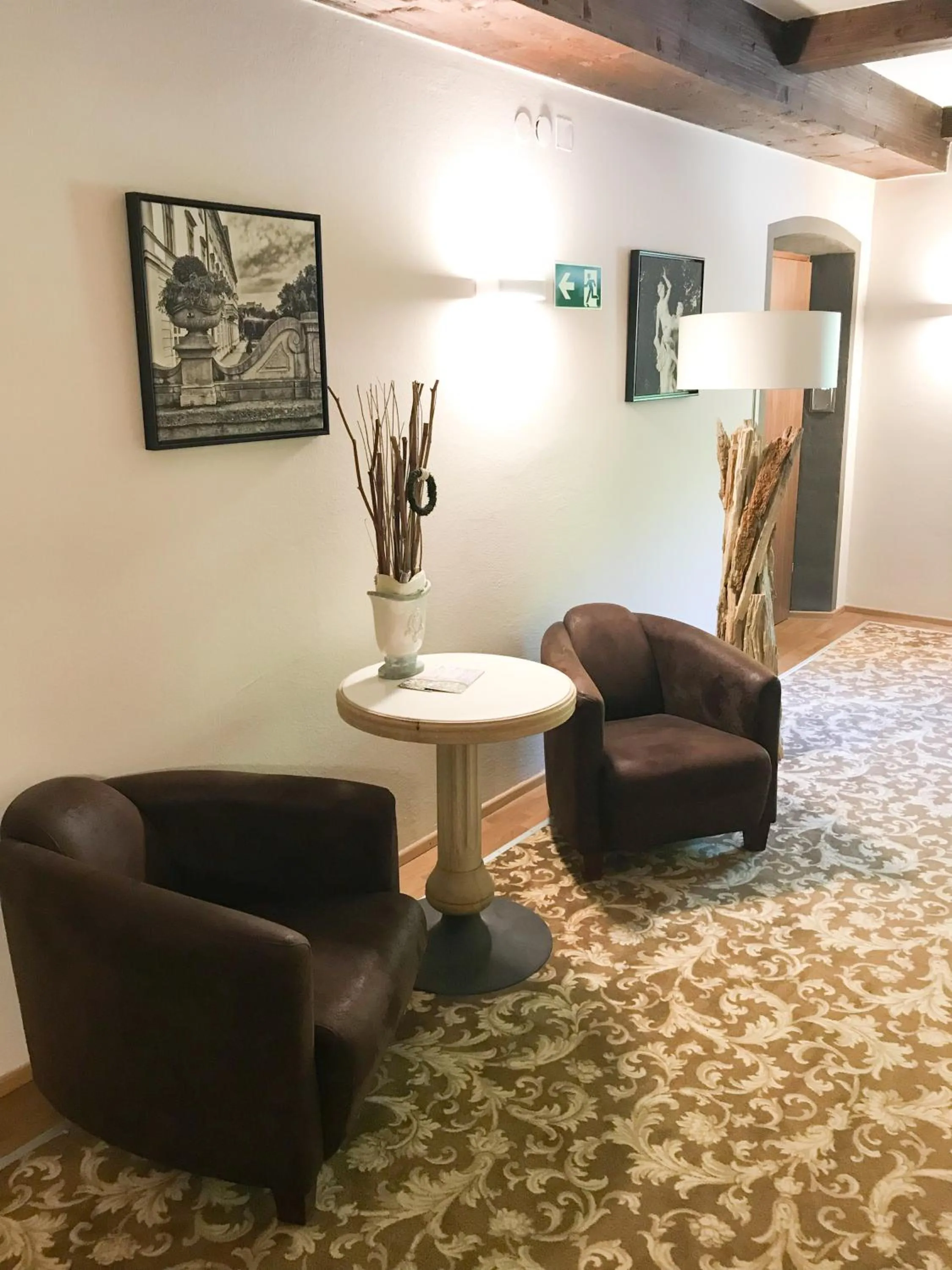 Seating area in Hotel Kaiserhof