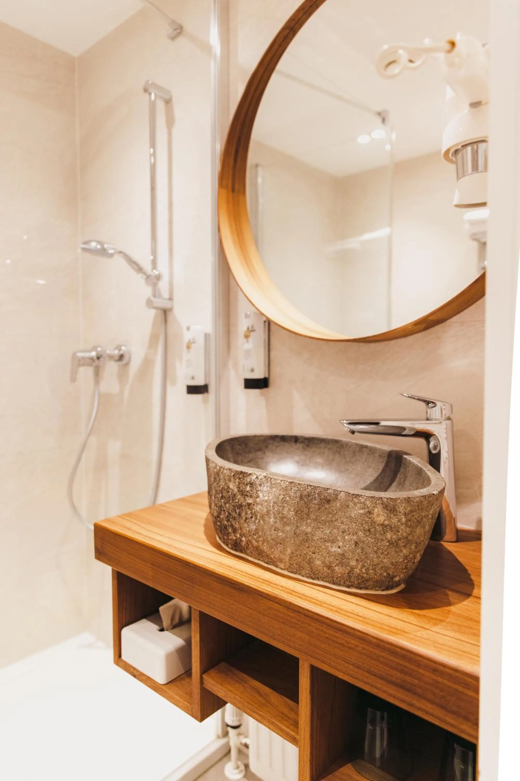 Bathroom in Hotel Kaiserhof