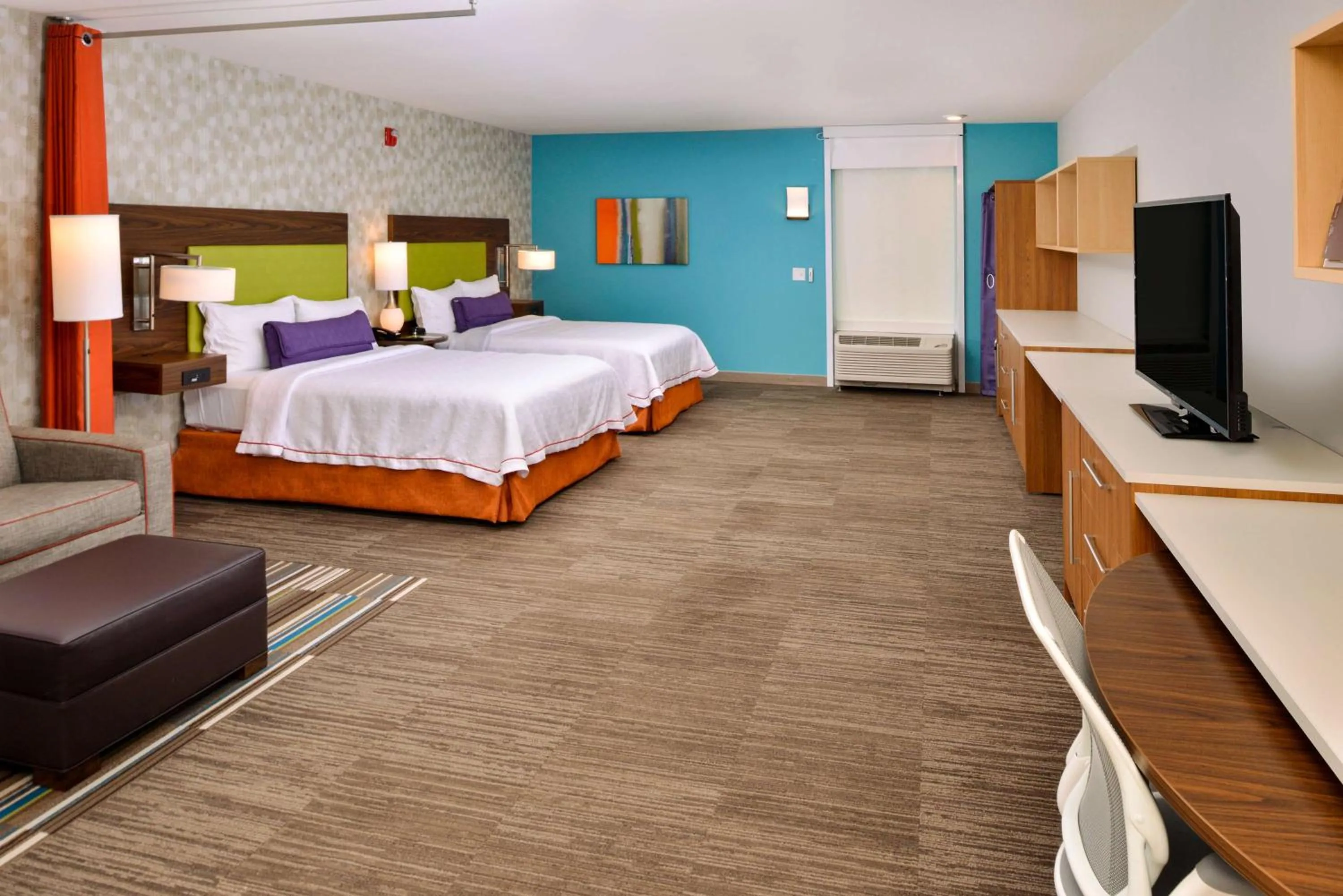 Bedroom, Bed in Home2 Suites By Hilton Portland Hillsboro
