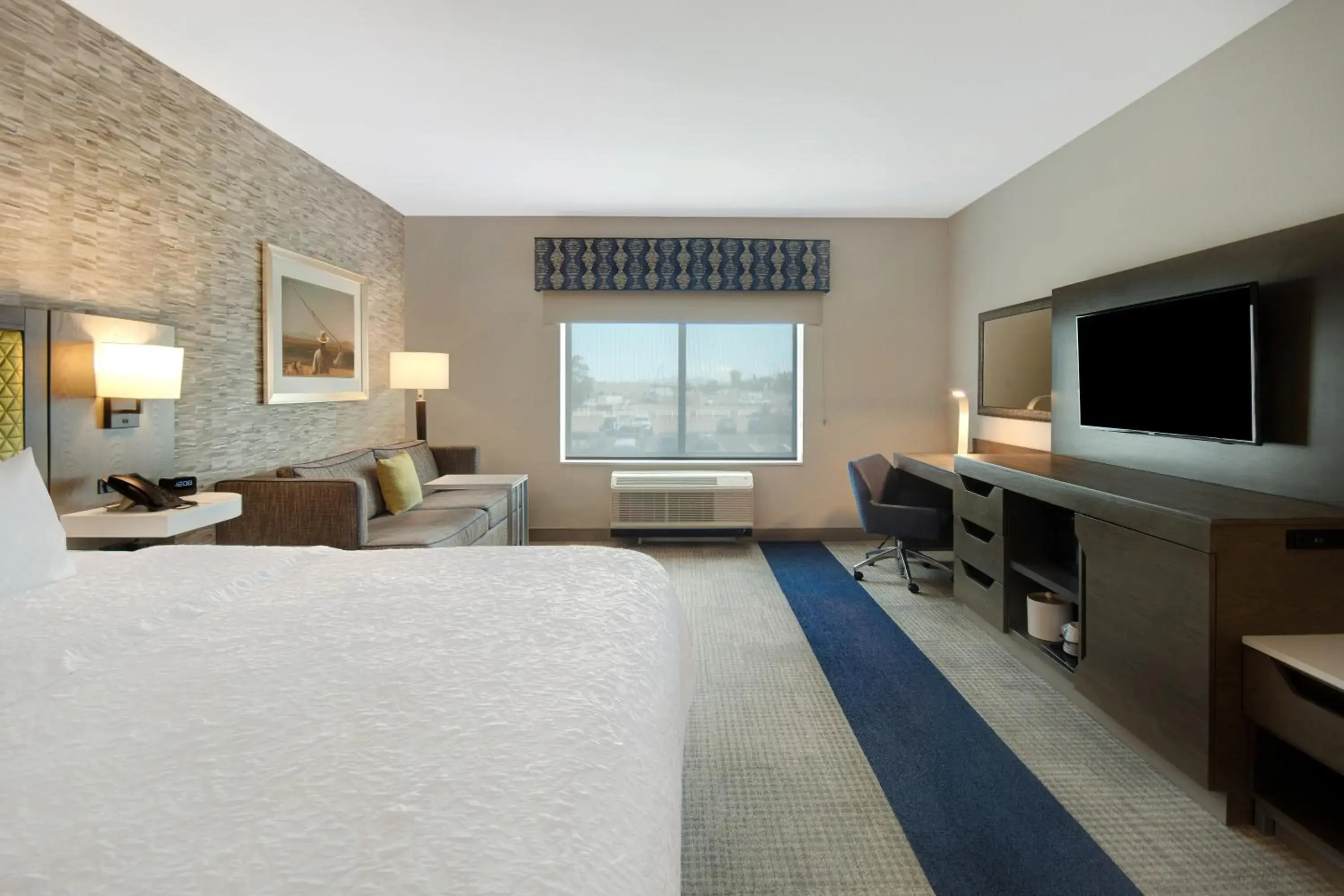 Bed in Hampton Inn Queen Creek, AZ Bed in Hampton Inn Queen Creek, AZ