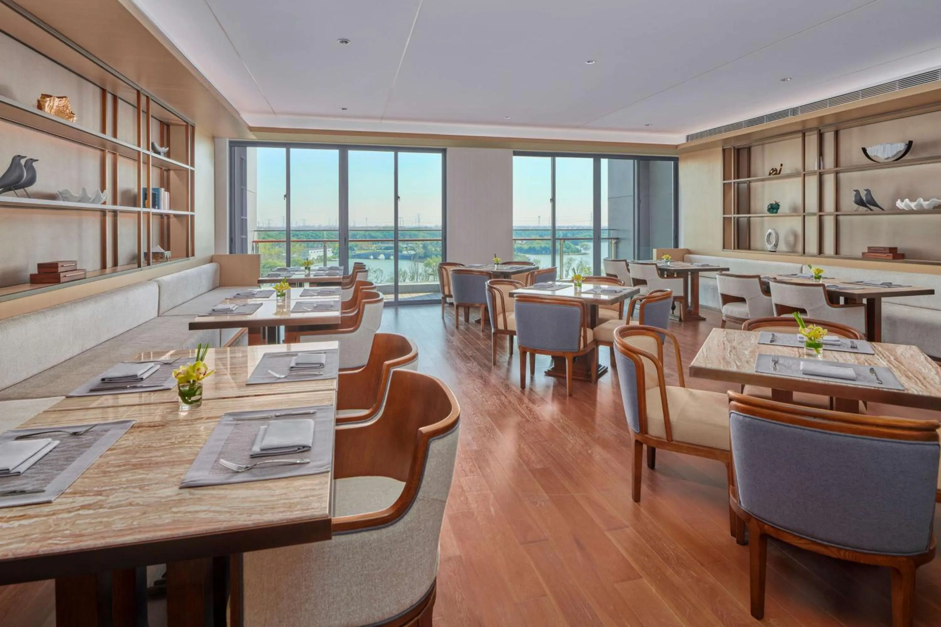 Living room in Hilton Shanghai Fengxian