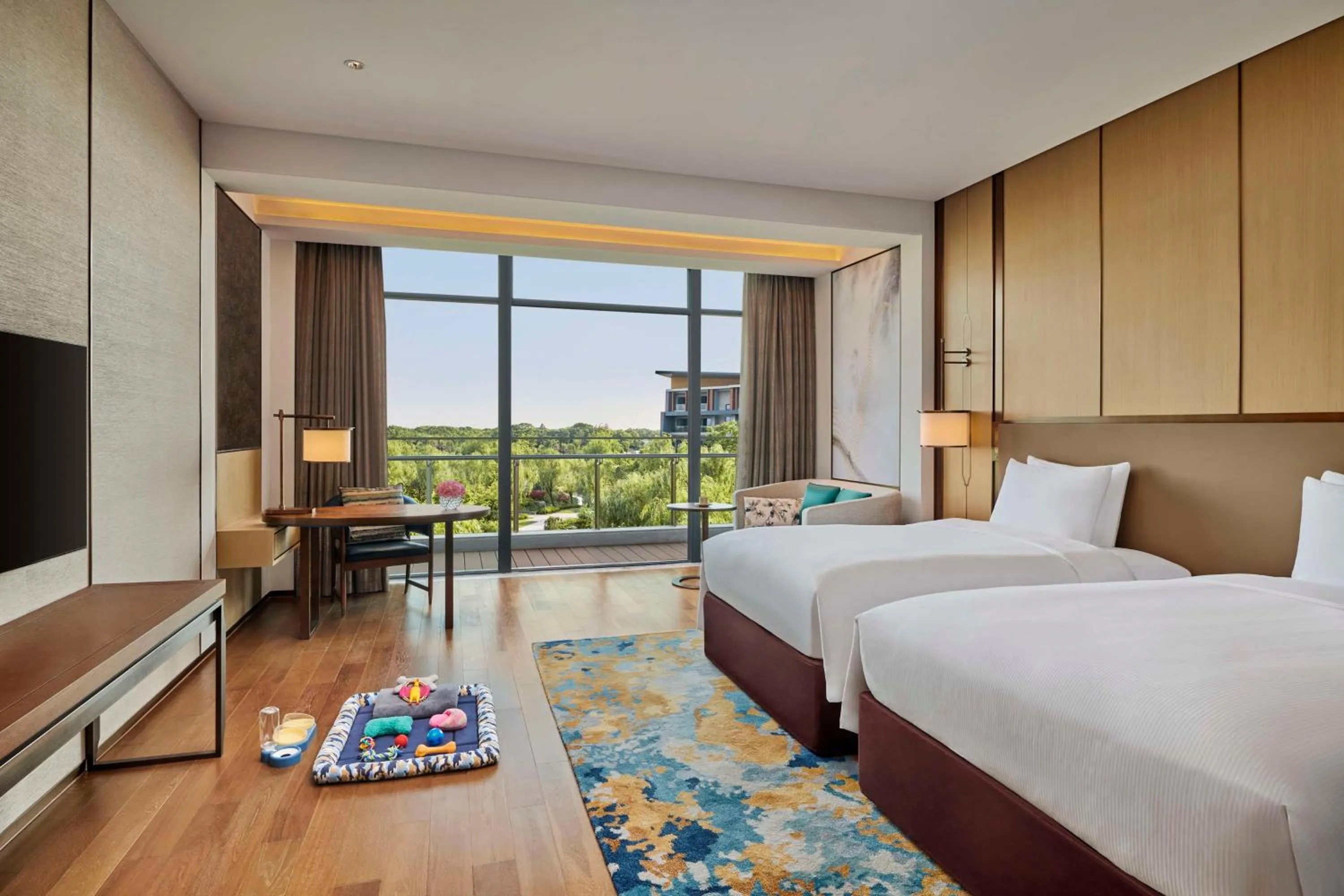 Photo of the whole room, Bed in Hilton Shanghai Fengxian