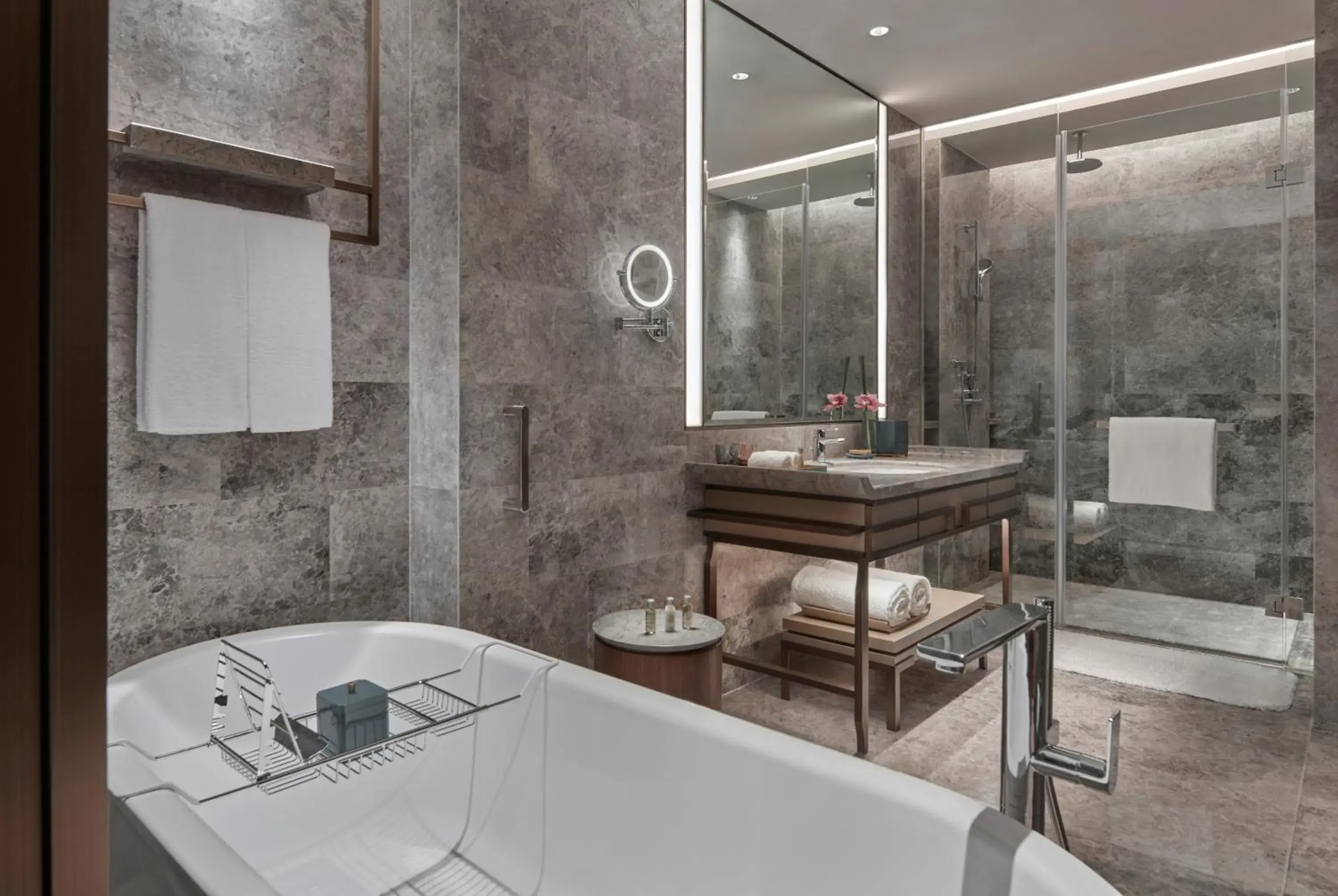 Executive King Room - Lounge Access in Hilton Shanghai Fengxian Executive King Room - Lounge Access in Hilton Shanghai Fengxian