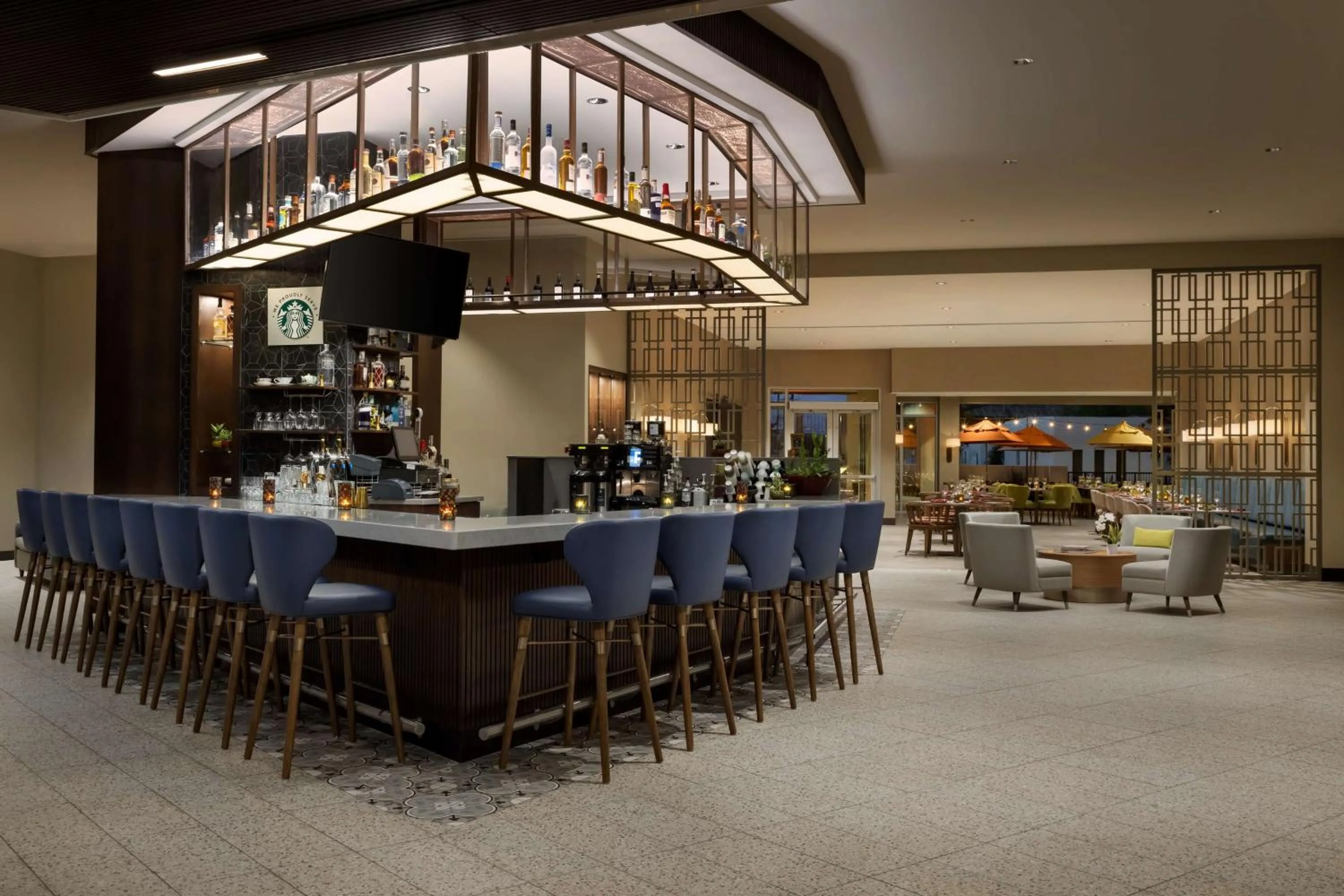 Lounge or bar in Doubletree By Hilton Tucson Downtown Convention Center