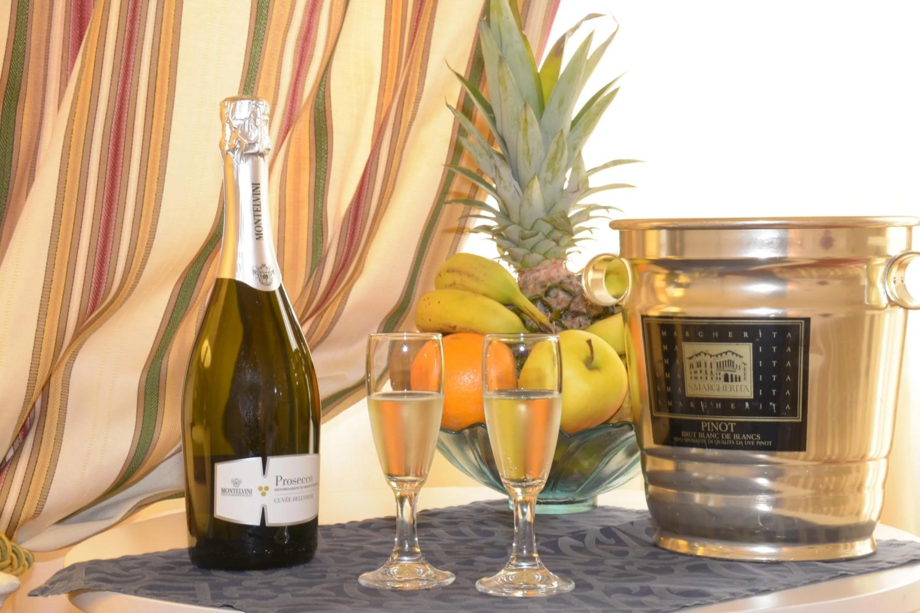 Alcoholic drinks in Hotel President