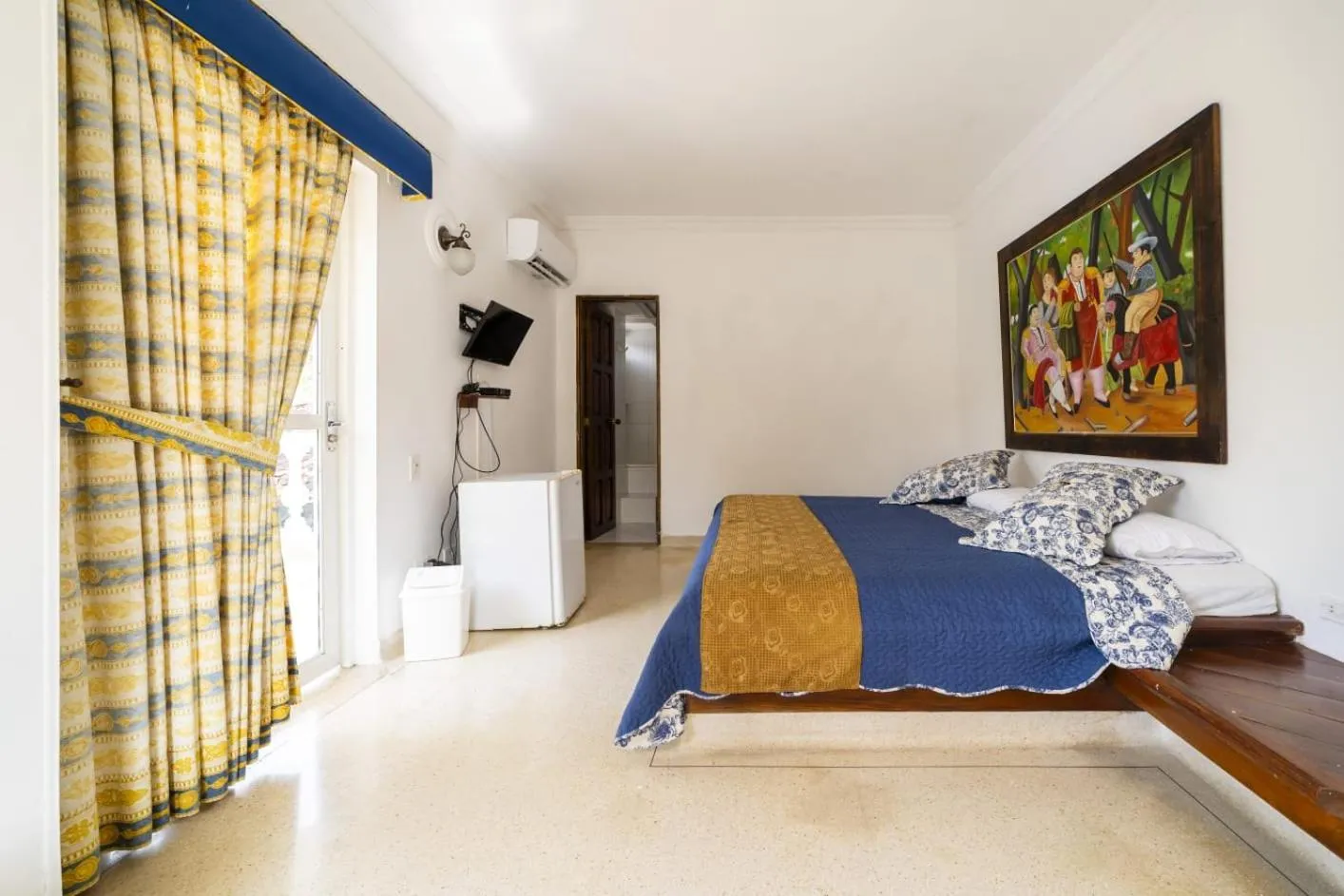 Photo of the whole room in Hotel Posada San Sebastian