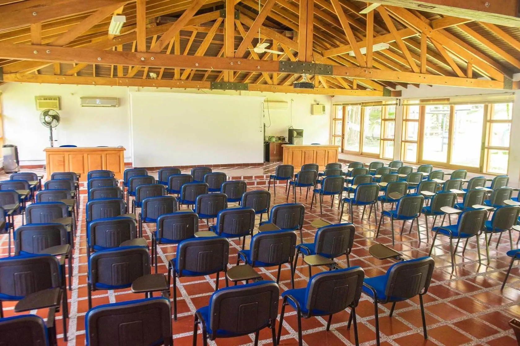 Meeting/conference room in Hotel Posada San Sebastian