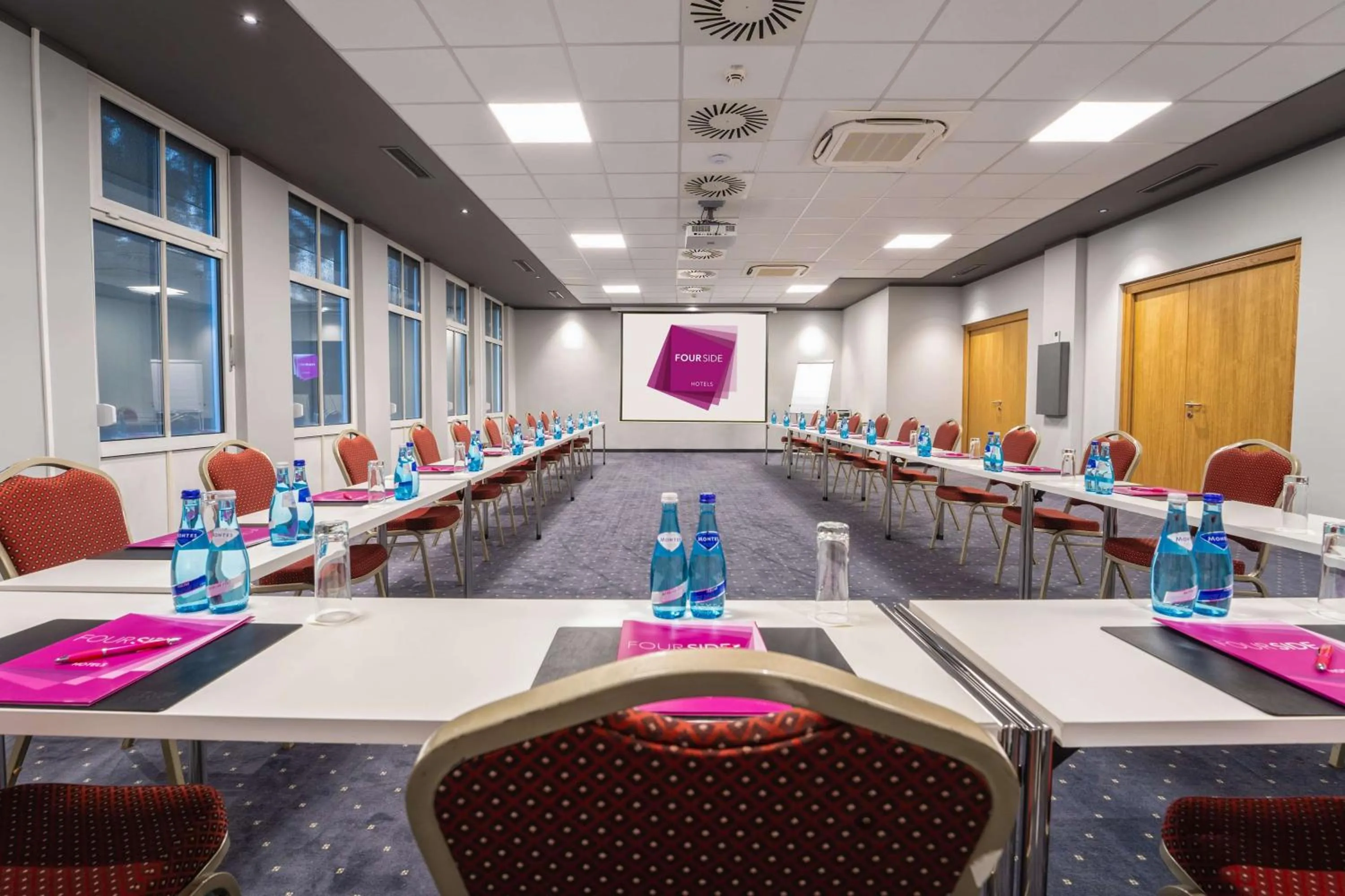 Meeting/conference room in FourSide Hotel Salzburg Messe, Trademark Collection by Wyndham