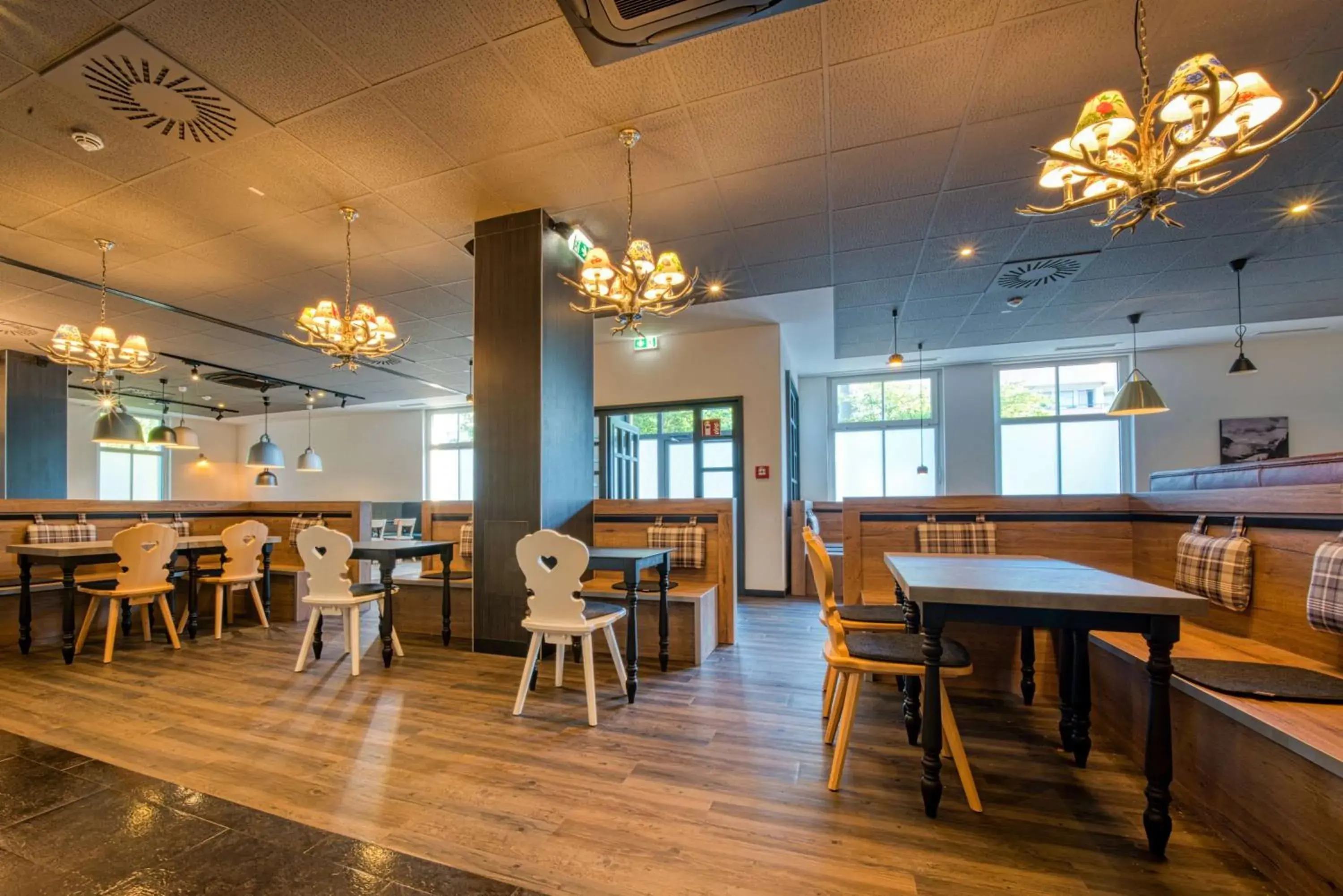 Restaurant/places to eat in FourSide Hotel Salzburg Messe, Trademark Collection by Wyndham Restaurant/places to eat in FourSide Hotel Salzburg Messe, Trademark Collection by Wyndham