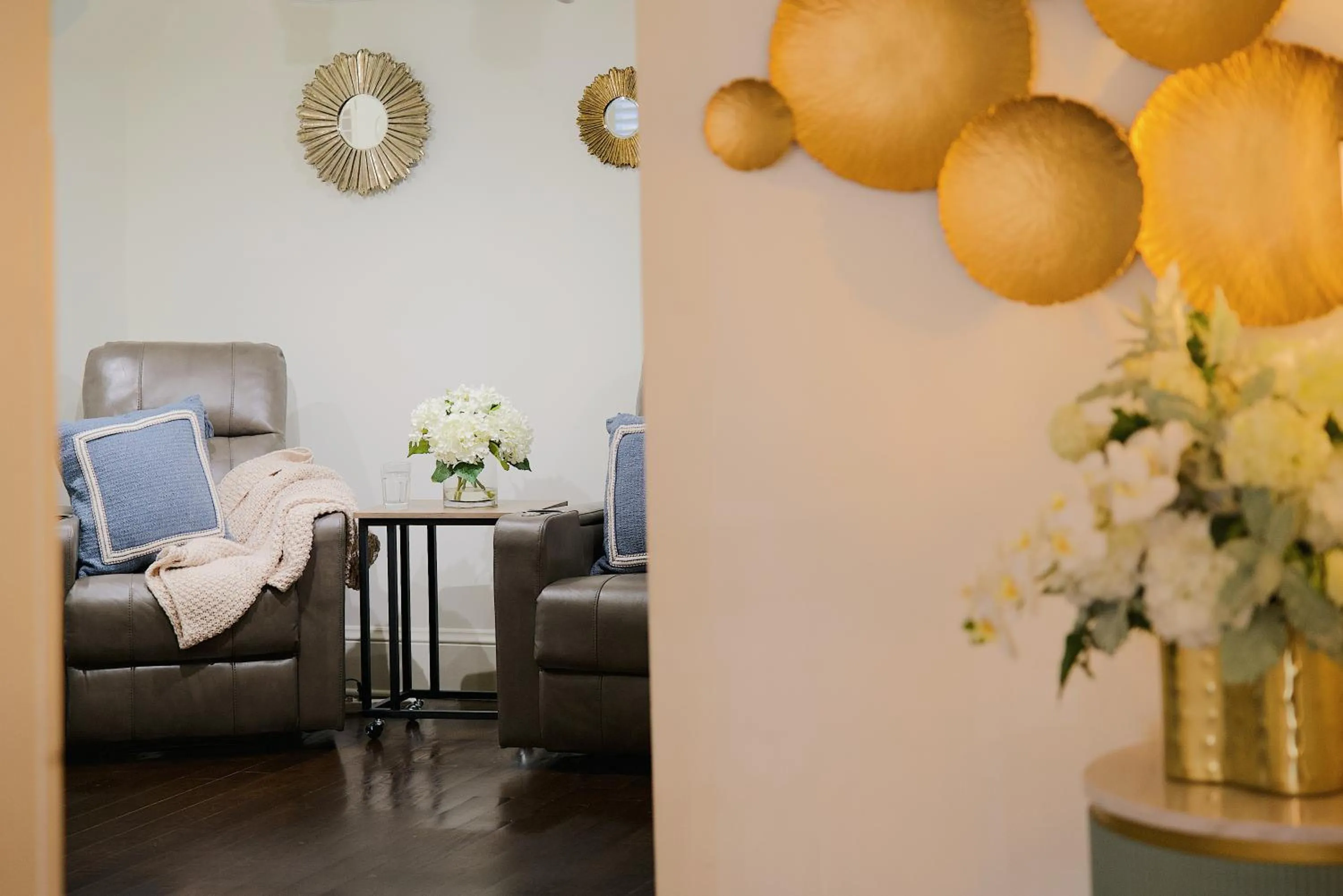 Seating area in The Oxford Hotel