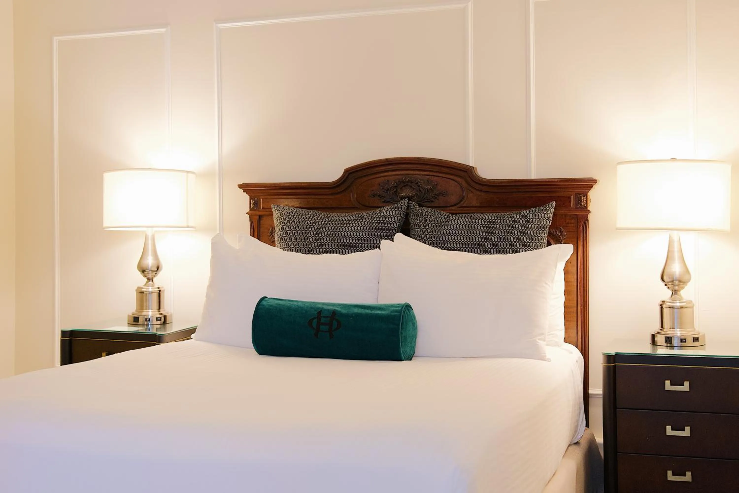 Bed in The Oxford Hotel