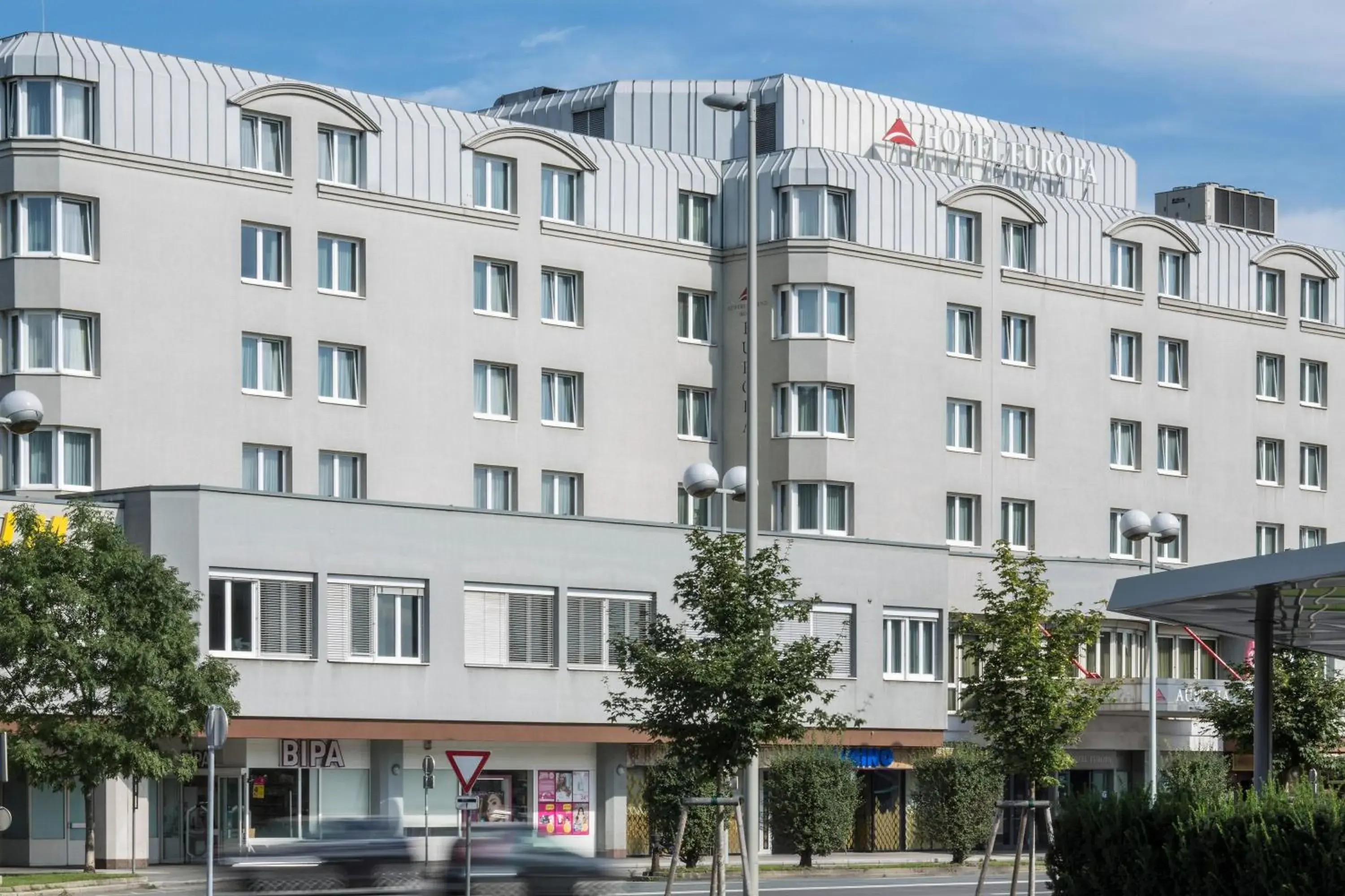 Property building in Austria Trend Hotel Europa Graz Hauptbahnhof Property building in Austria Trend Hotel Europa Graz Hauptbahnhof