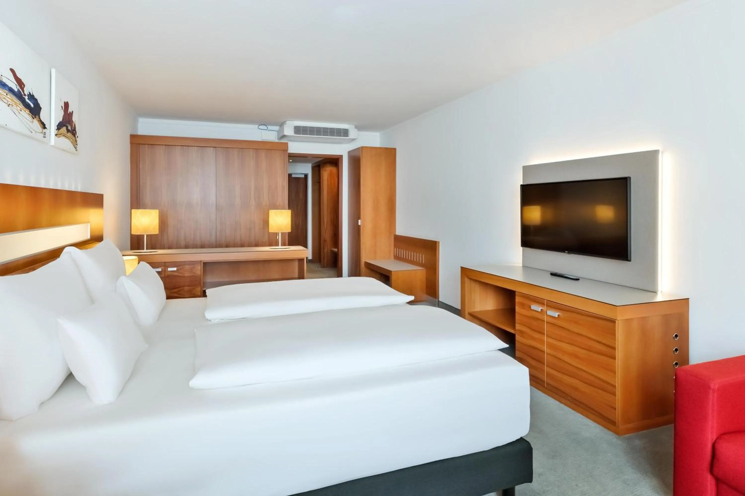 Photo of the whole room, Bed in Austria Trend Hotel Europa Graz Hauptbahnhof