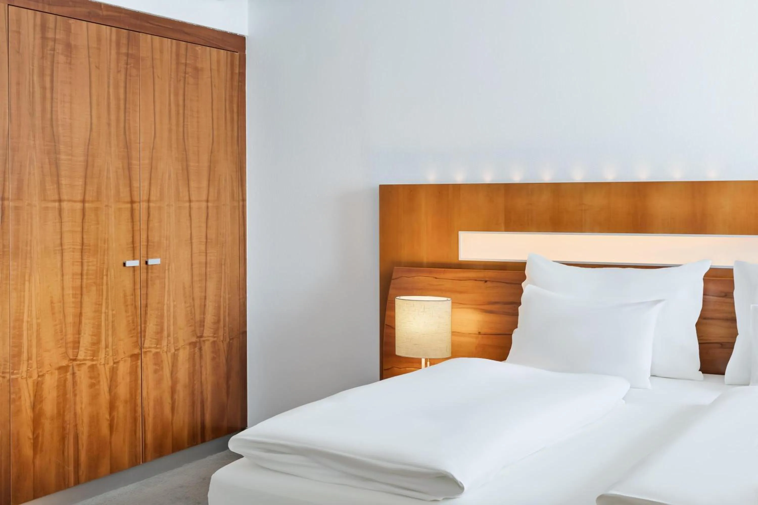 Photo of the whole room, Bed in Austria Trend Hotel Europa Graz Hauptbahnhof