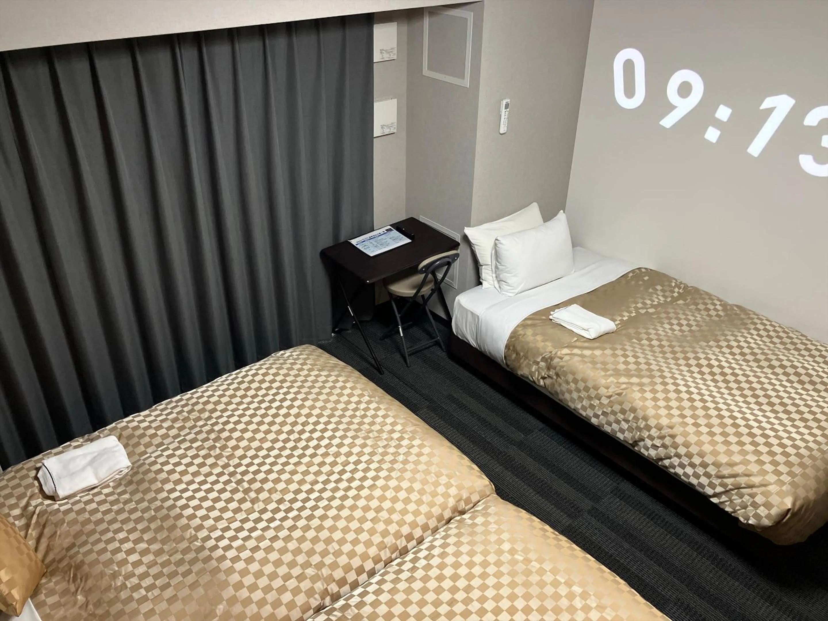 Bed in MERBABU STAY OSAKA