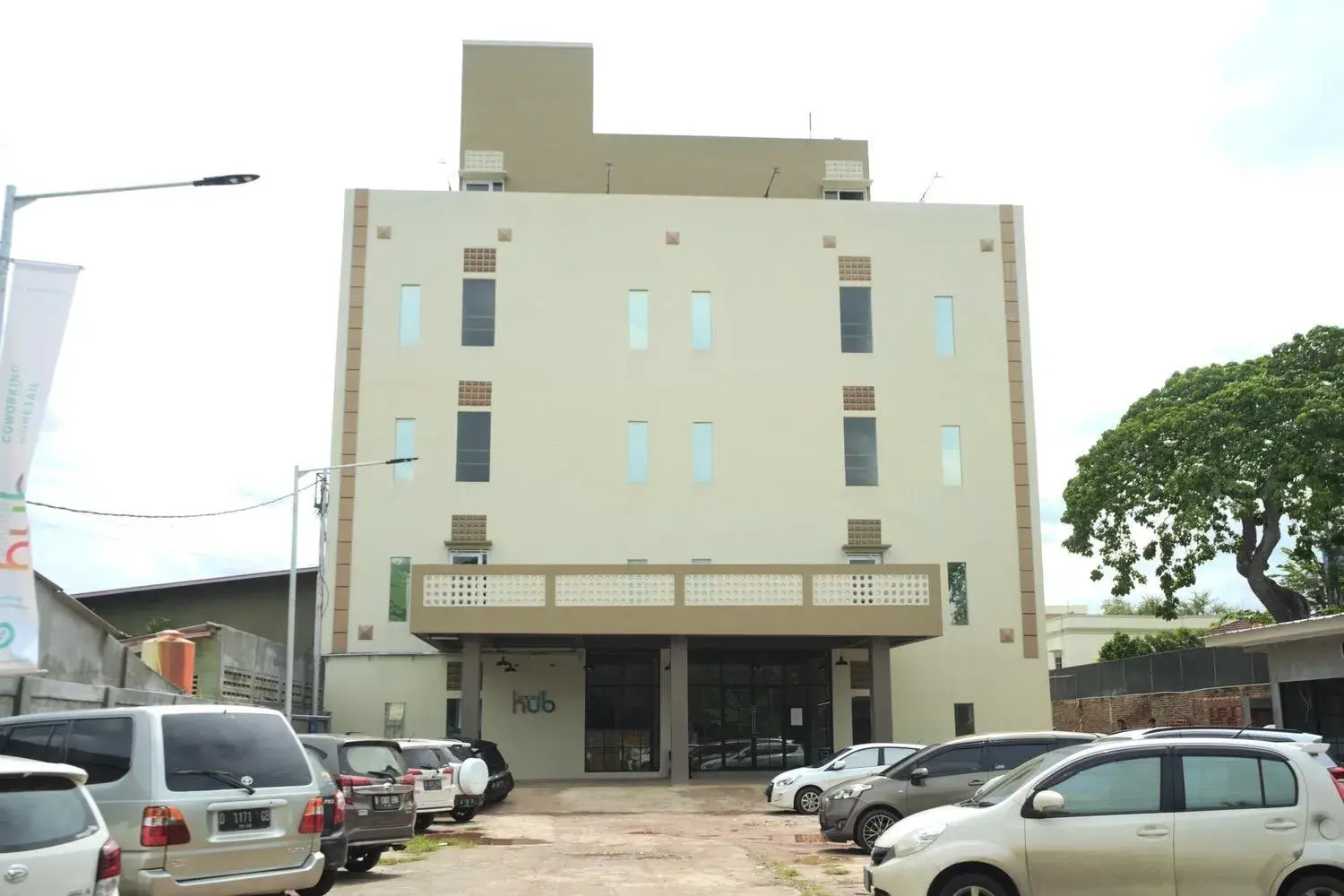 Property building in Social Hub by TwoSpaces Property building in Social Hub by TwoSpaces