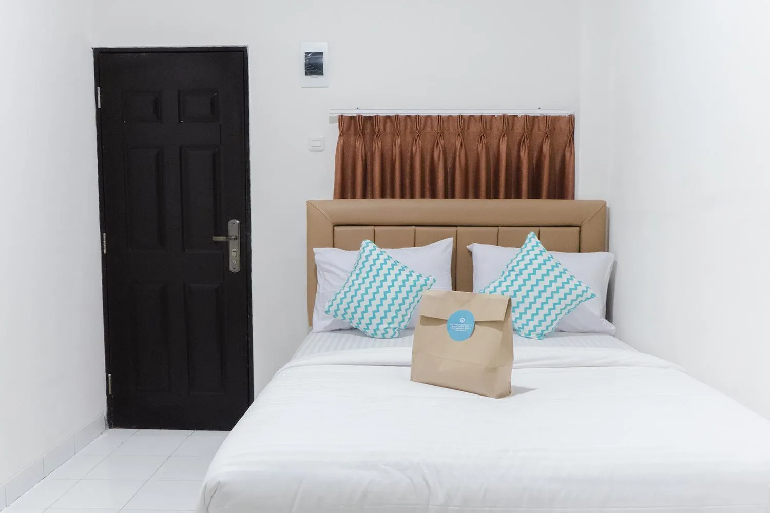 Bed in Social Hub by TwoSpaces