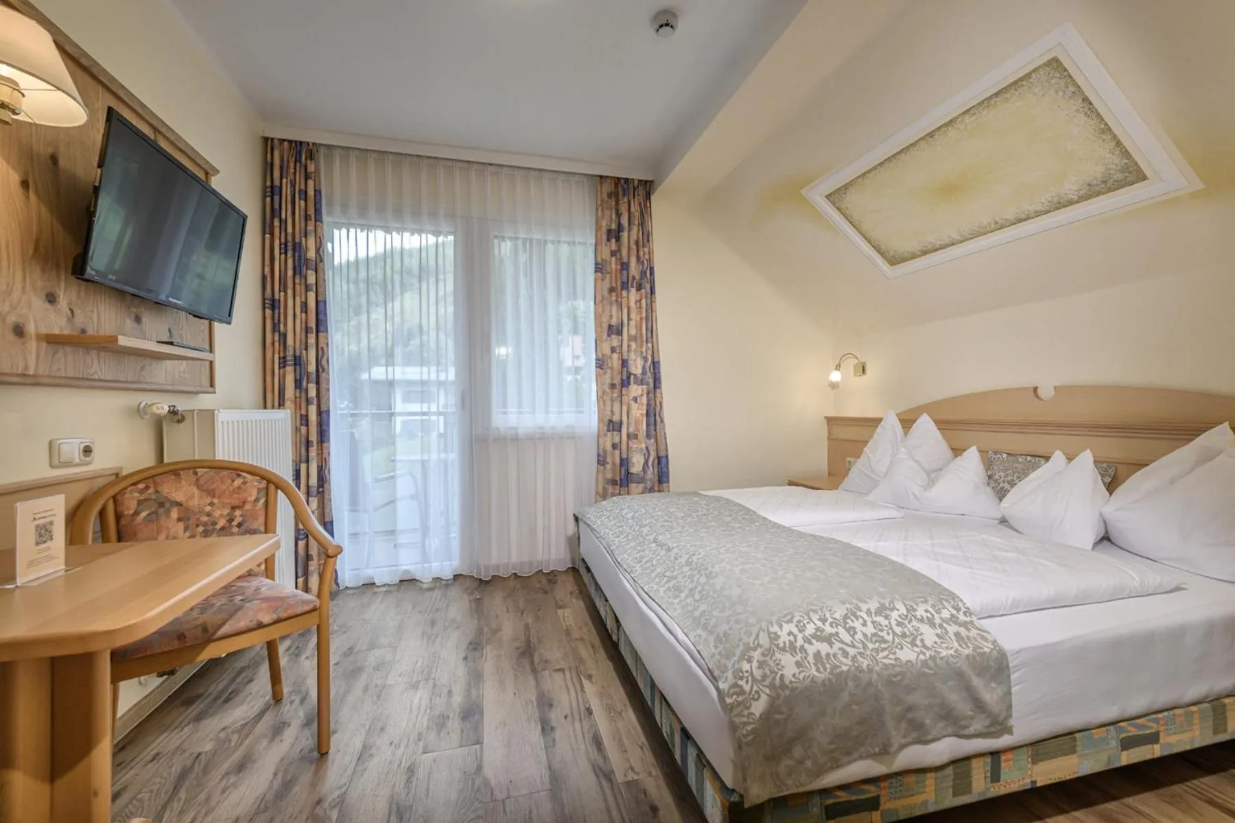 Photo of the whole room, Bed in Hotel Alpenblick