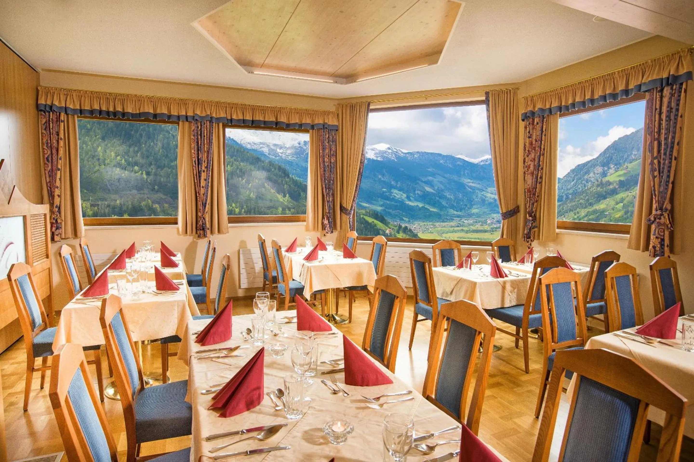 Restaurant/places to eat in Hotel Alpenblick