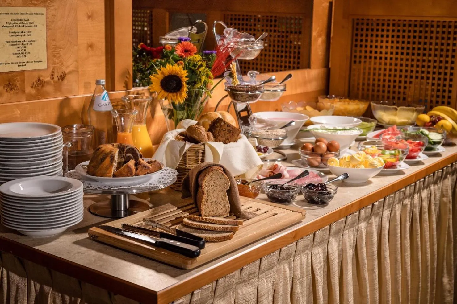 Breakfast in Hotel Alpenblick