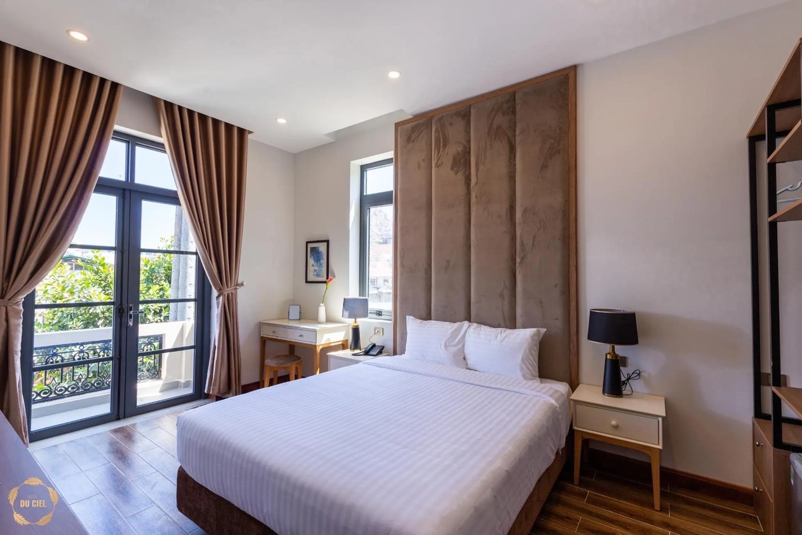 Photo of the whole room, Bed in Hotel Du Ciel