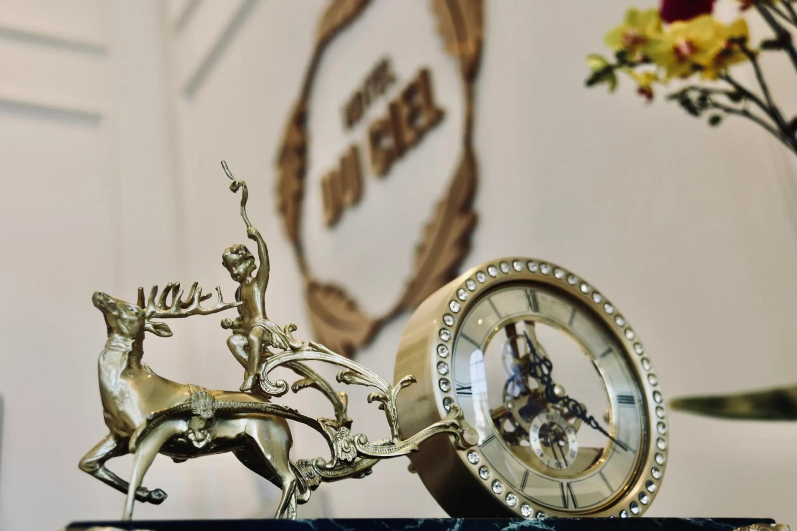 Decorative detail in Hotel Du Ciel