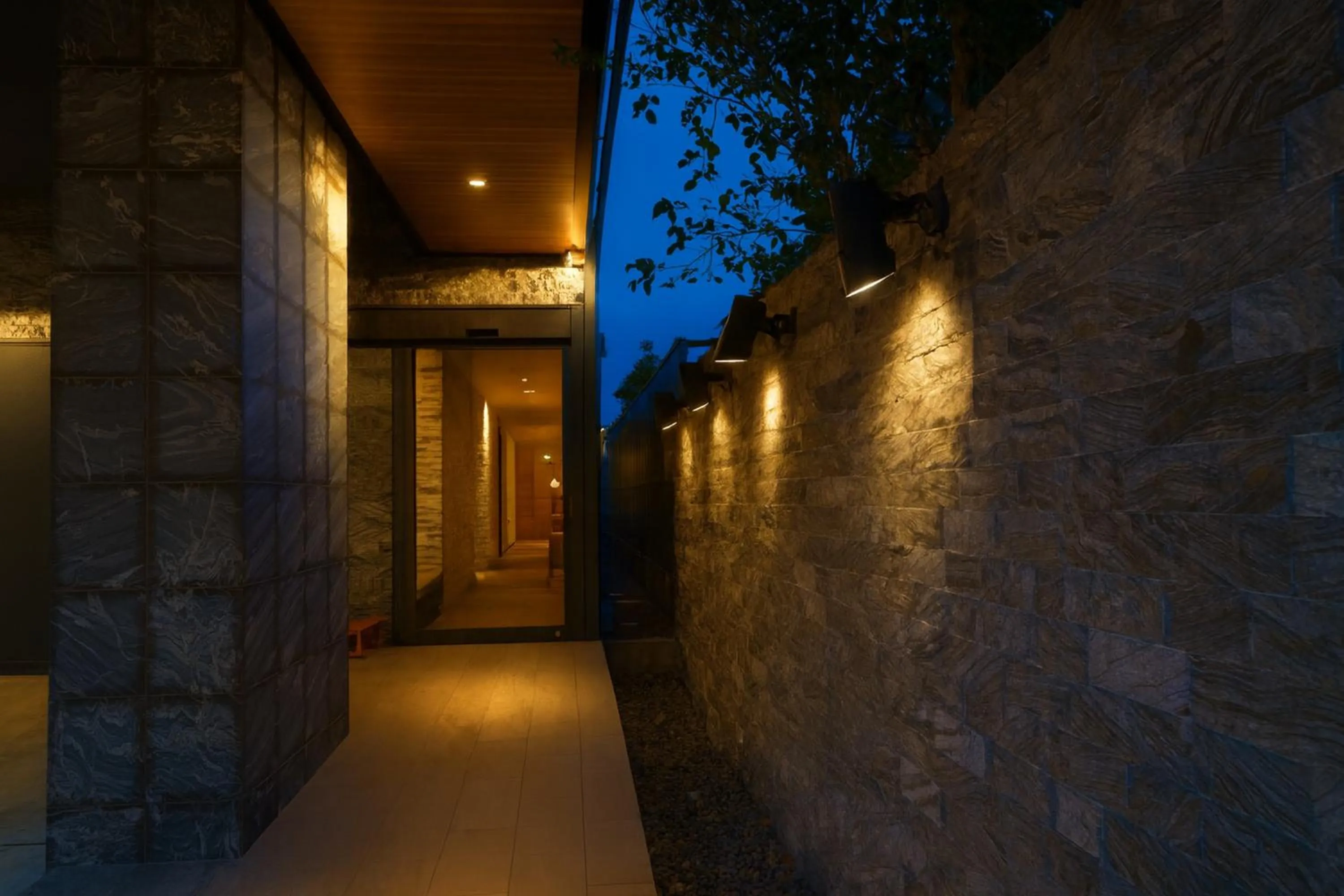 Night in Plaza In Kanku Hotel