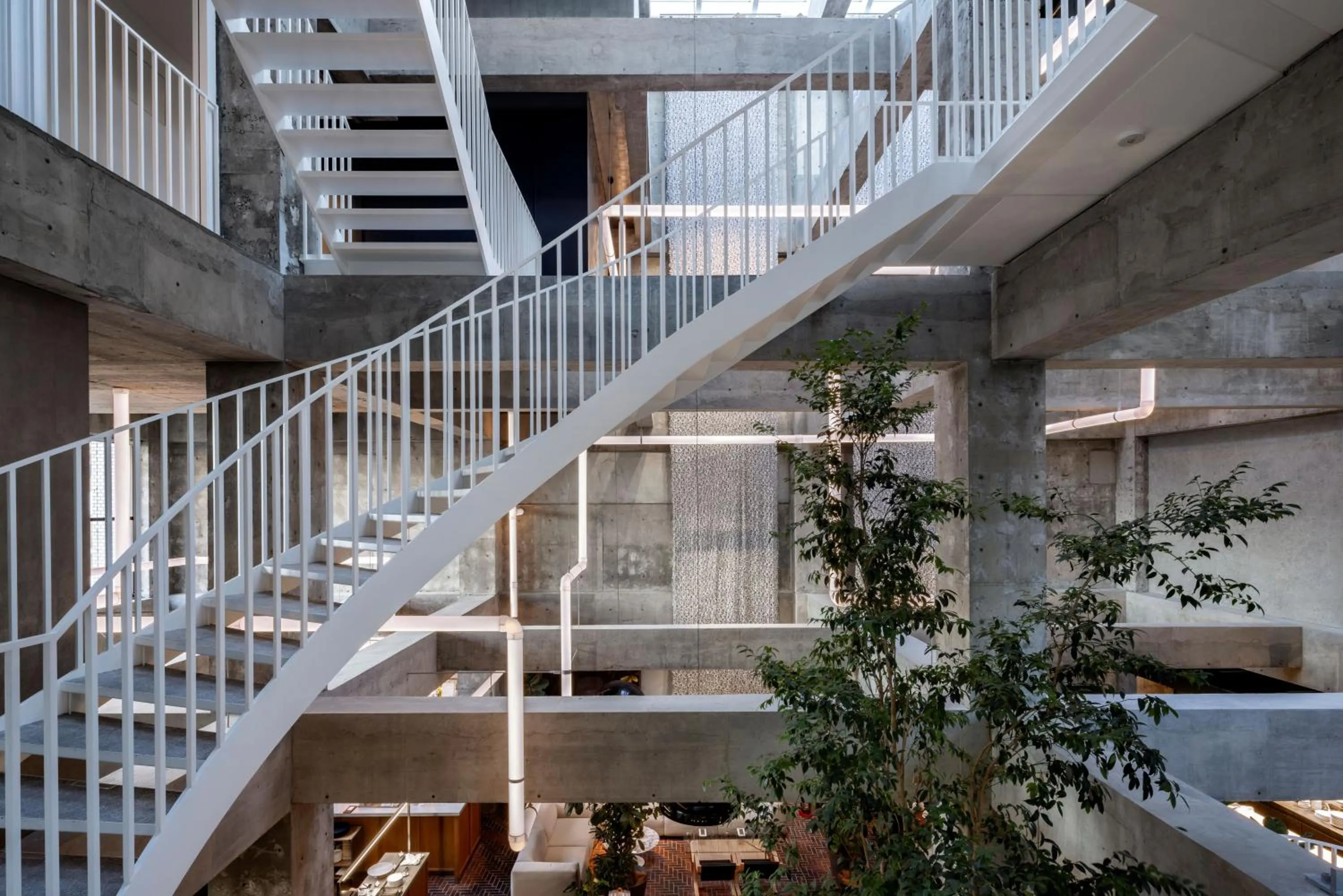 Area and facilities in SHIROIYA HOTEL