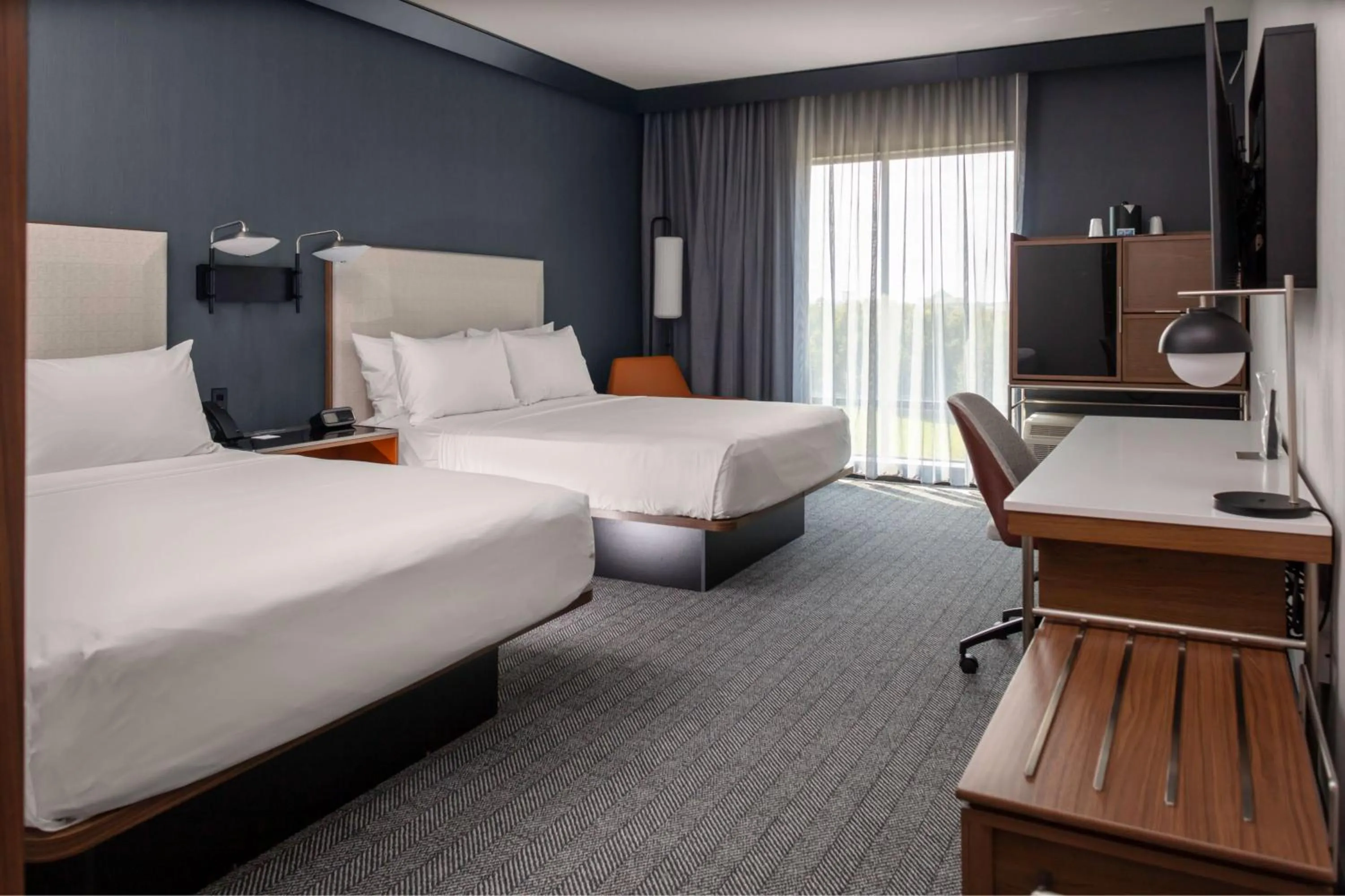 Photo of the whole room, Bed in Courtyard by Marriott Memphis East Galleria