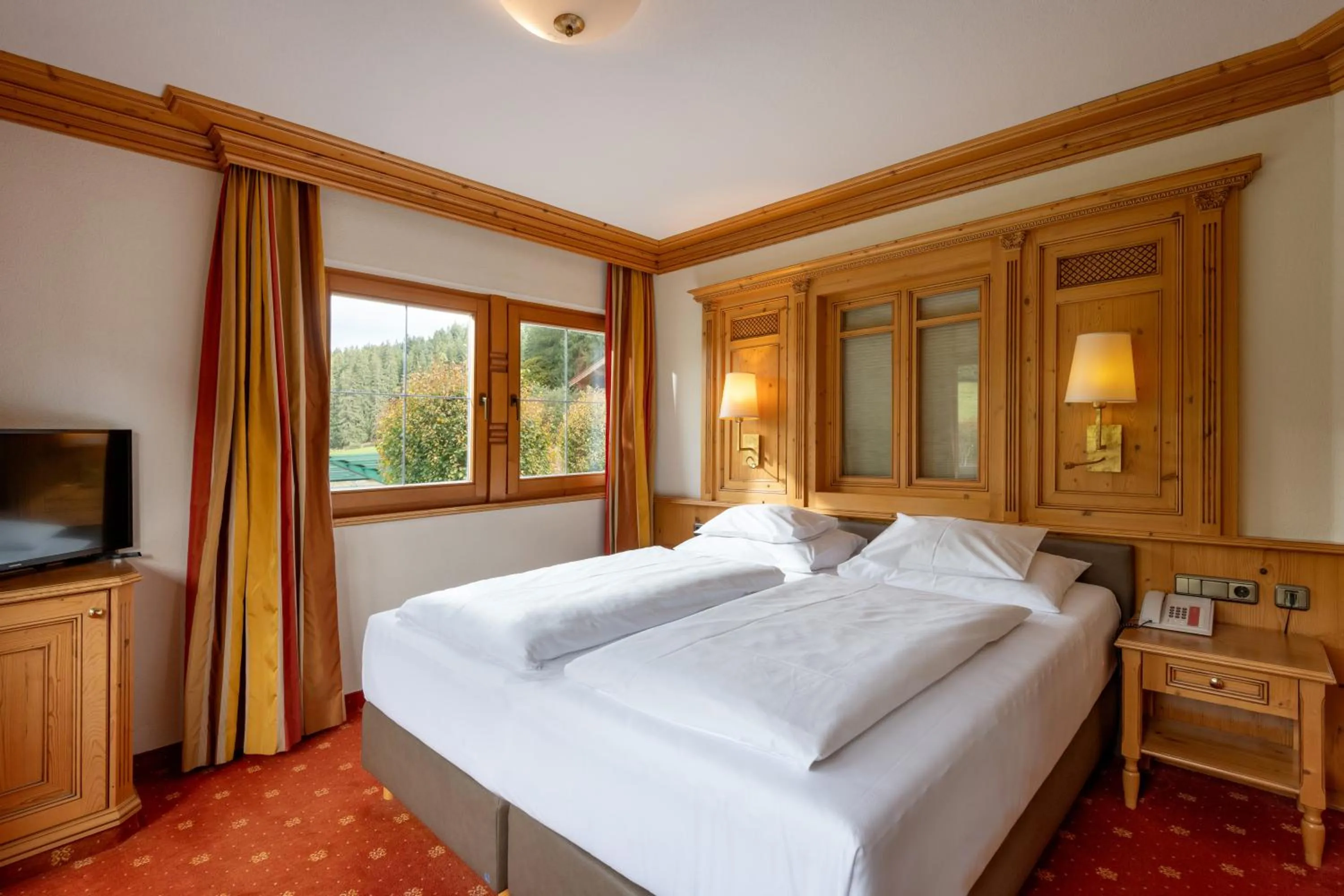 Photo of the whole room, Bed in Hotel Elisabeth, 4 Sterne Superior