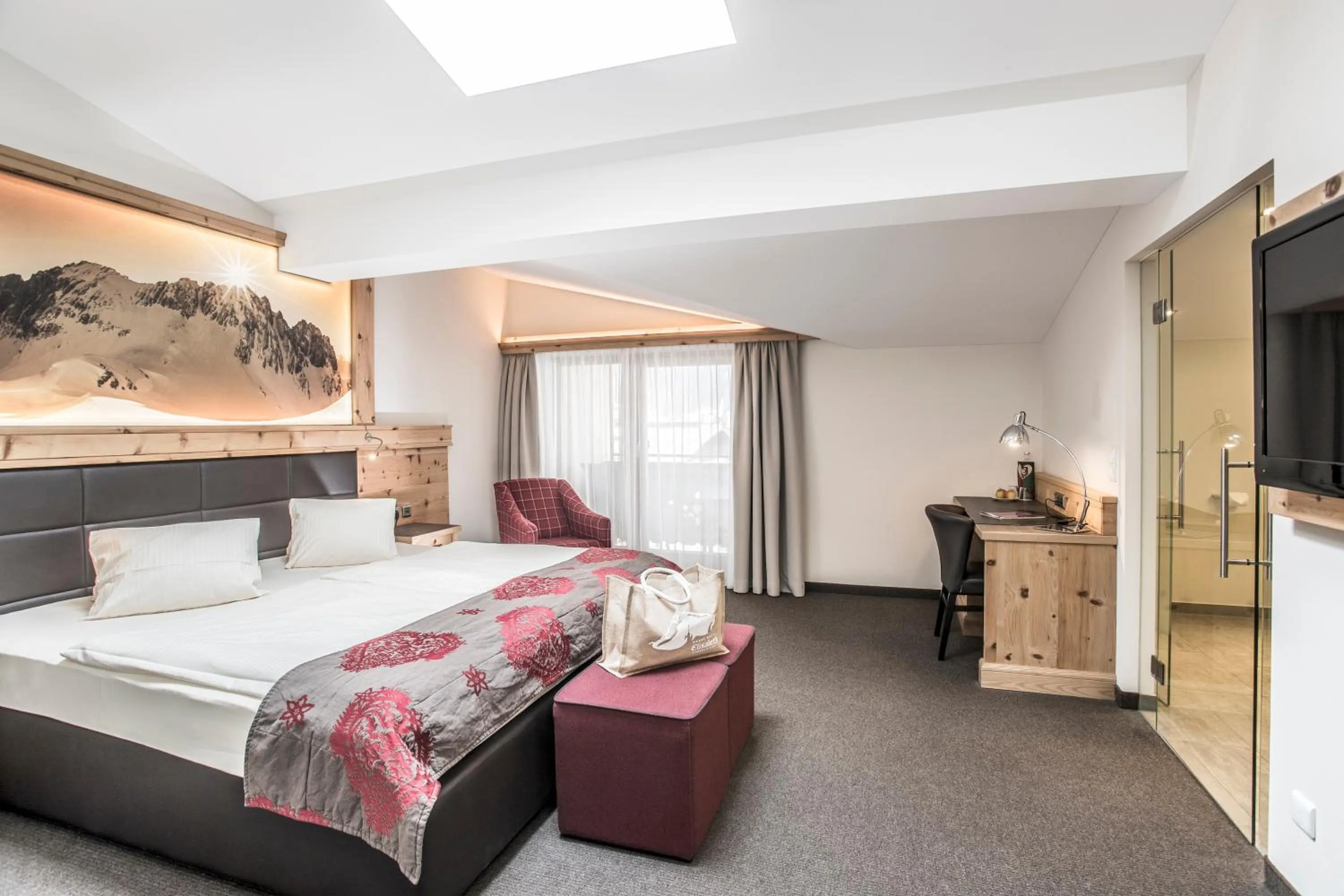 Bedroom, Bed in Hotel Elisabeth, 4 Sterne Superior