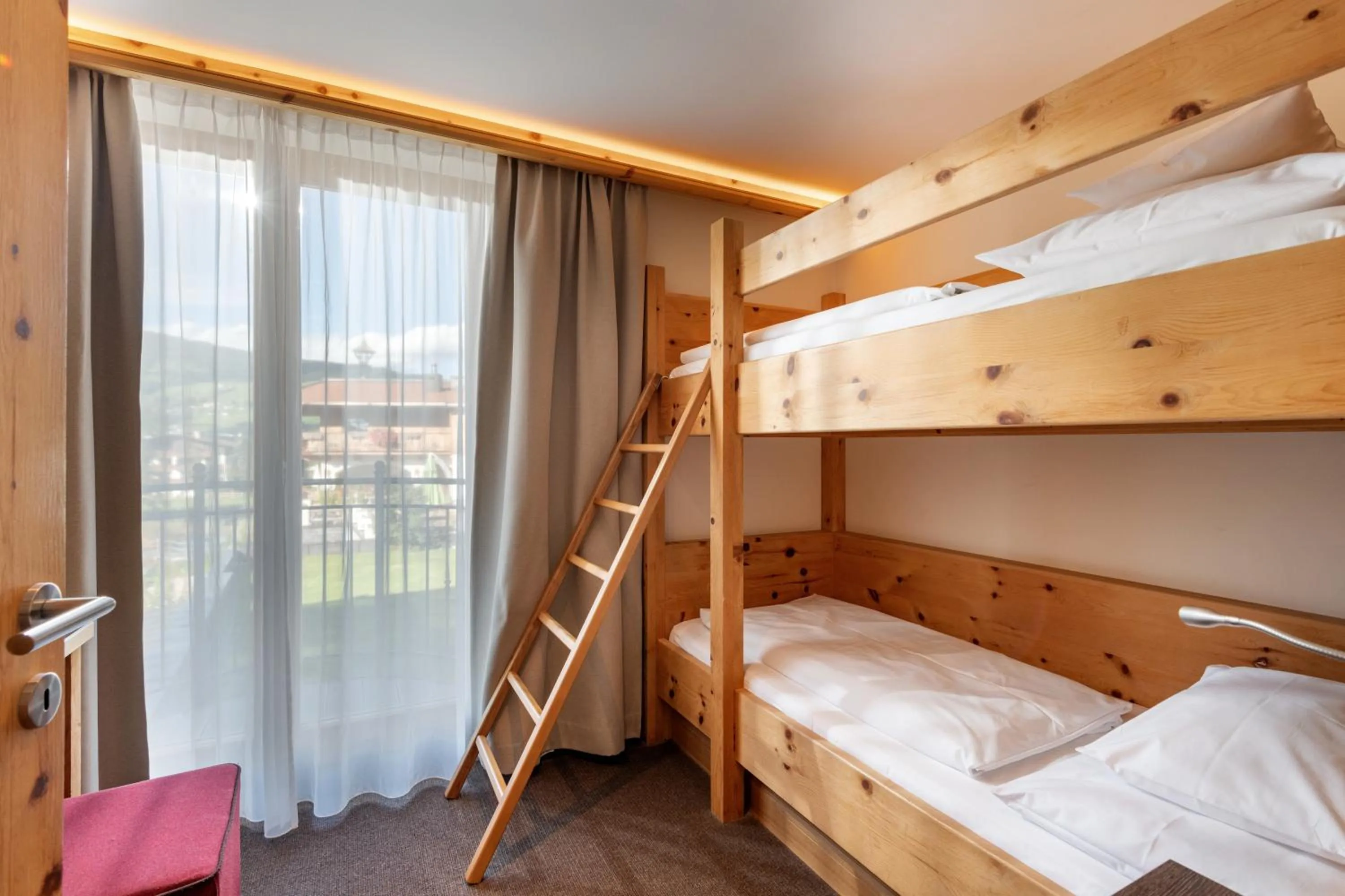 Bed in Hotel Elisabeth, 4 Sterne Superior