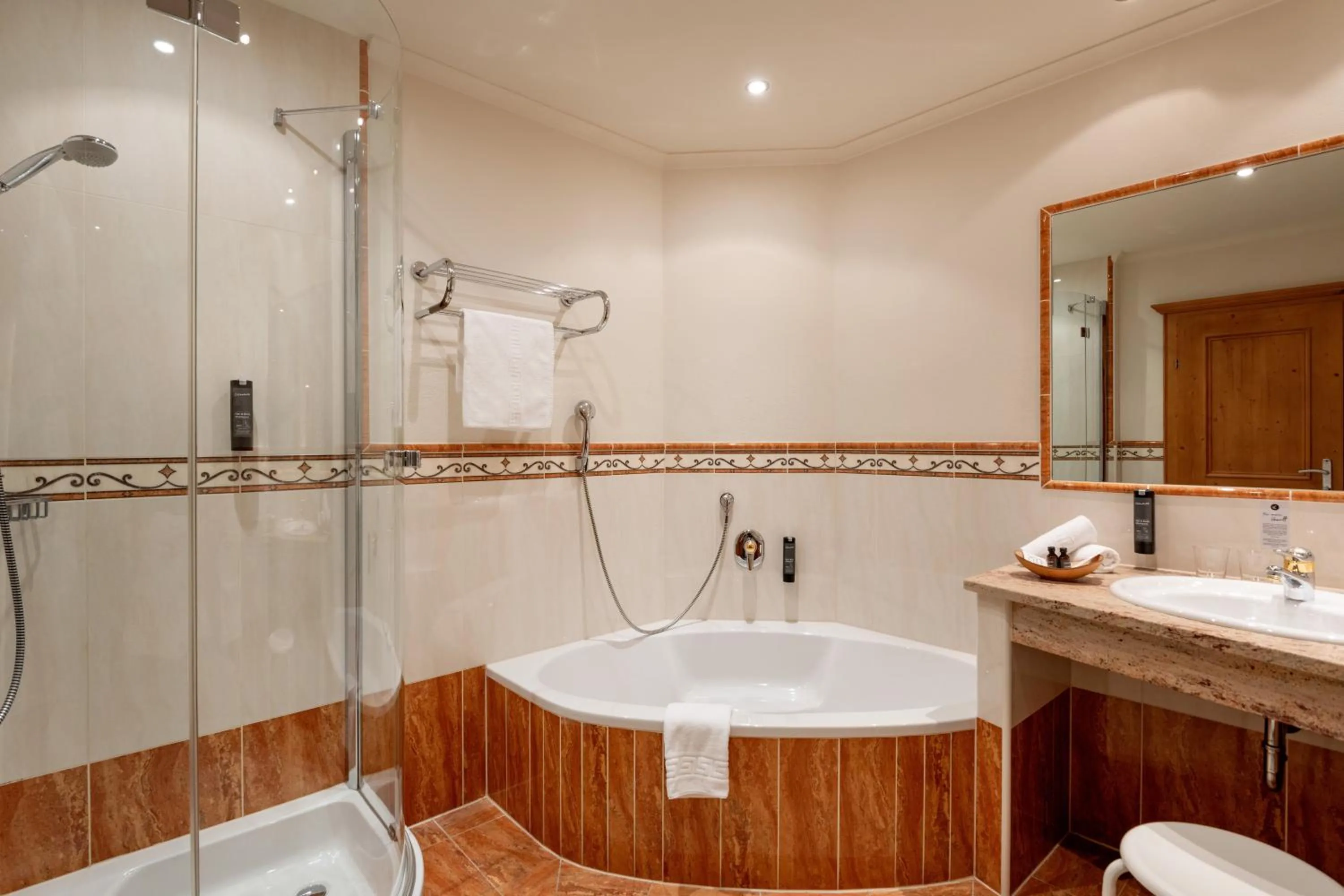 Bathroom in Hotel Elisabeth, 4 Sterne Superior