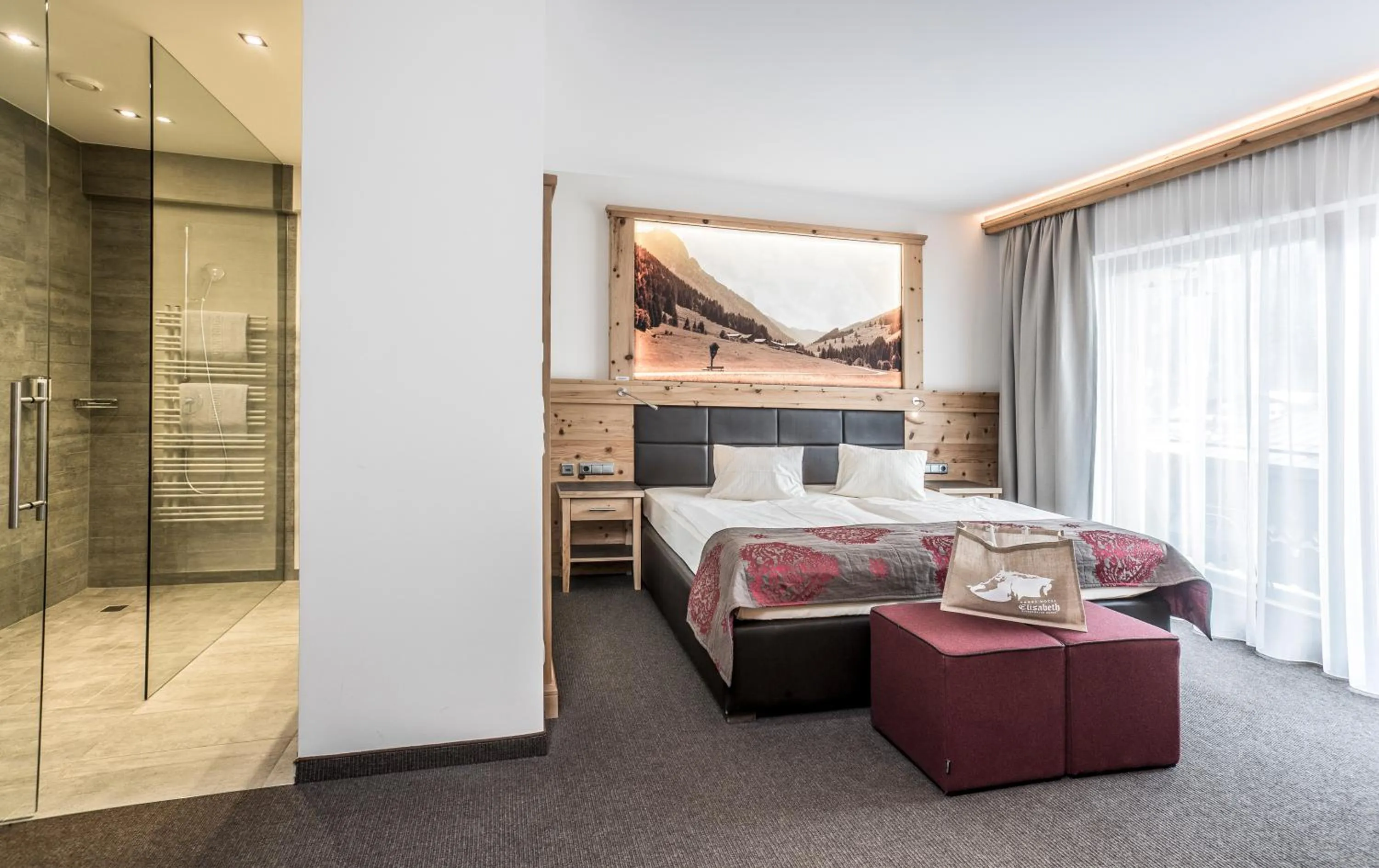 Bed in Hotel Elisabeth, 4 Sterne Superior