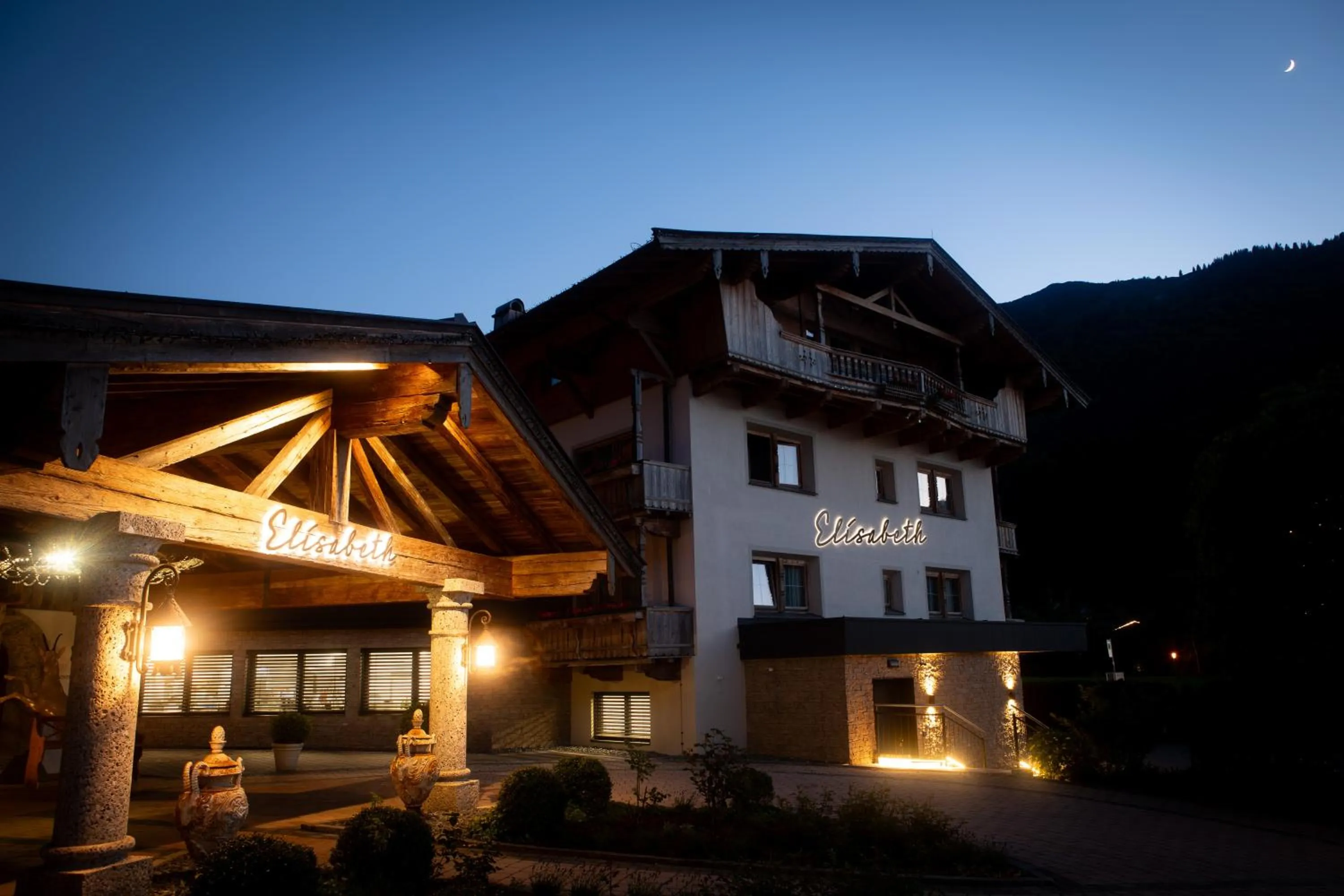 Property building in Hotel Elisabeth, 4 Sterne Superior