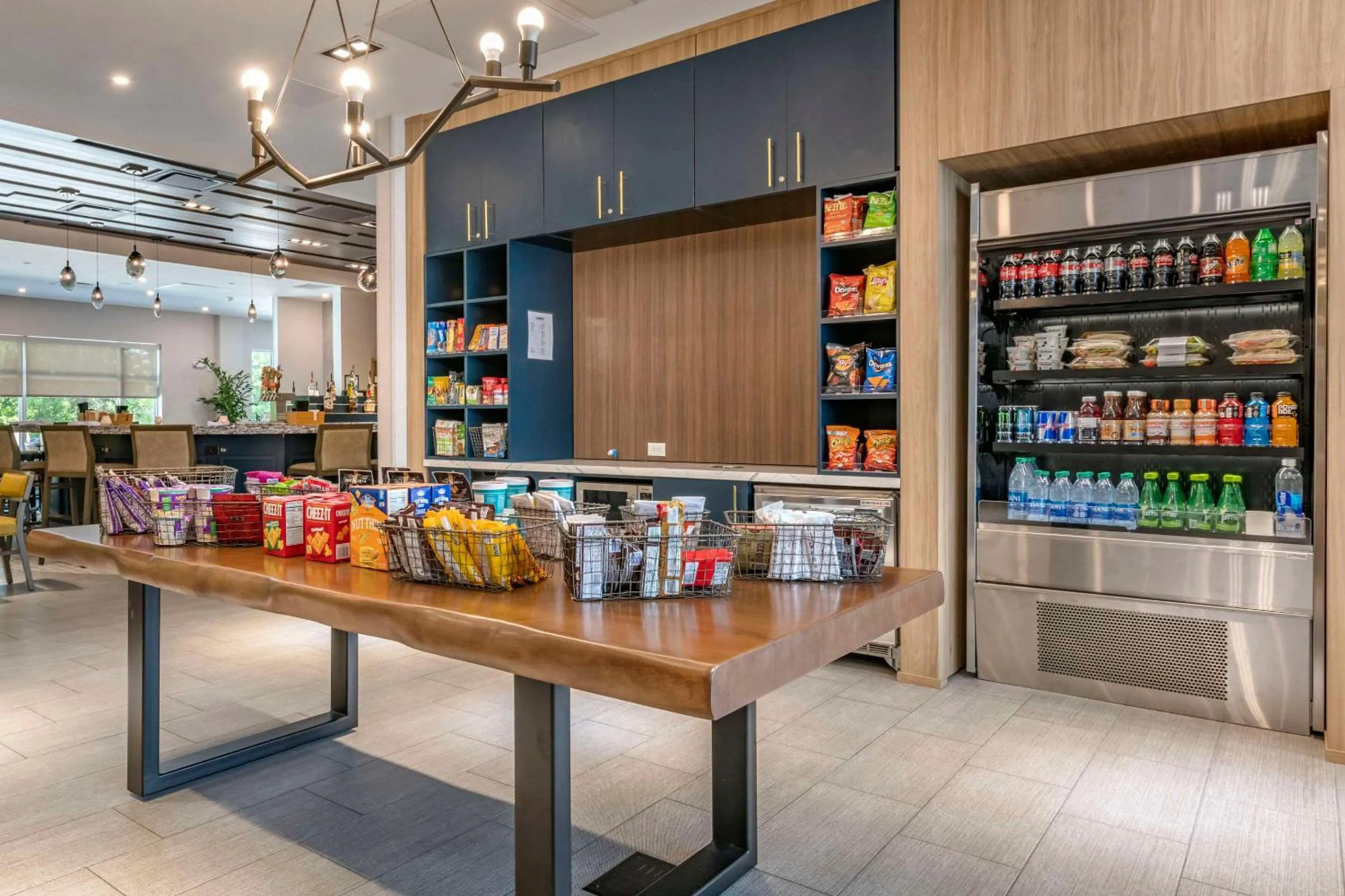 Food and drinks in Cambria Hotel Orlando Airport